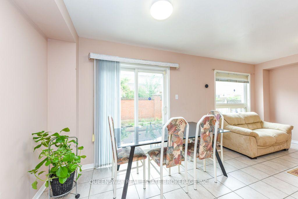 Photo 6 of 46 Thunderbird Trail, Brampton, Sandringham-Wellington — HOMEH