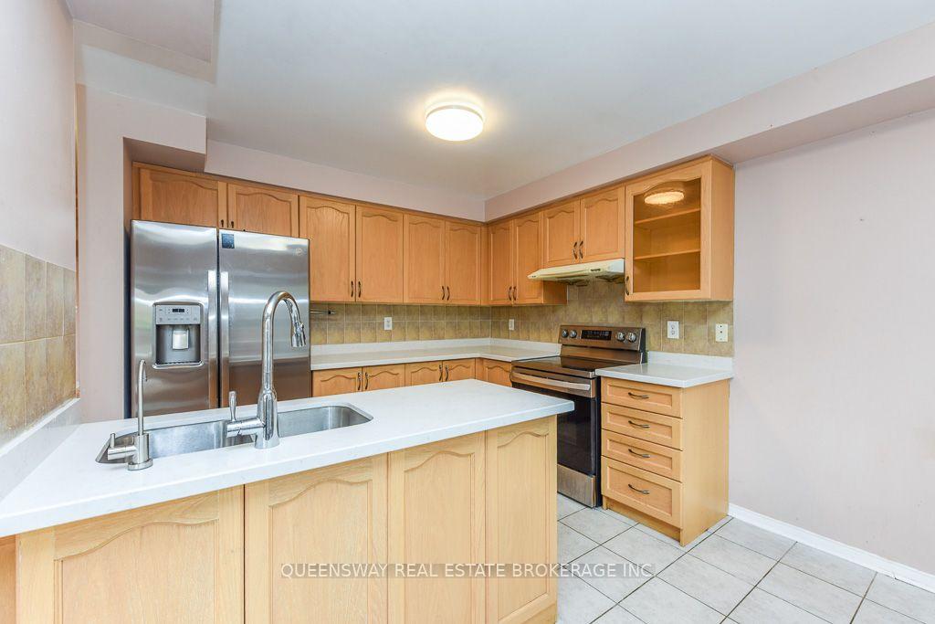 Photo 8 of 46 Thunderbird Trail, Brampton, Sandringham-Wellington — HOMEH