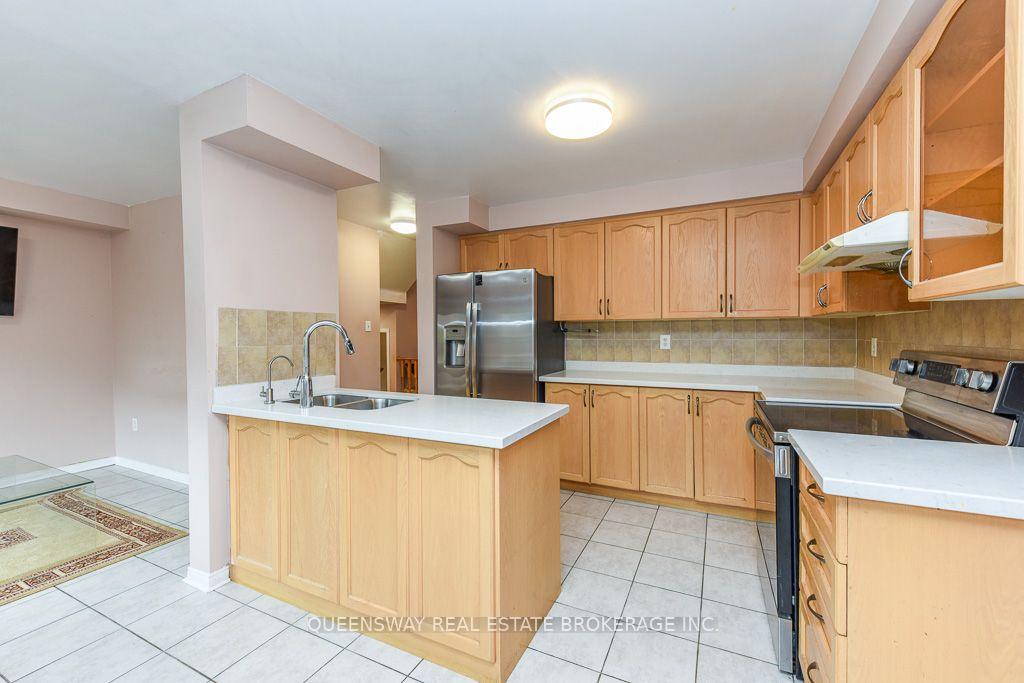 Photo 9 of 46 Thunderbird Trail, Brampton, Sandringham-Wellington — HOMEH