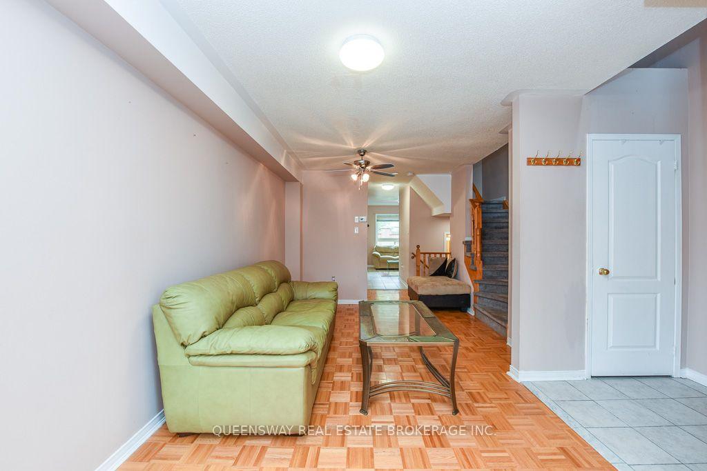 Photo 15 of 46 Thunderbird Trail, Brampton, Sandringham-Wellington — HOMEH