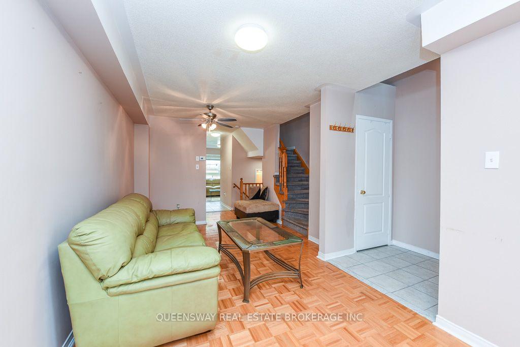 Photo 16 of 46 Thunderbird Trail, Brampton, Sandringham-Wellington — HOMEH