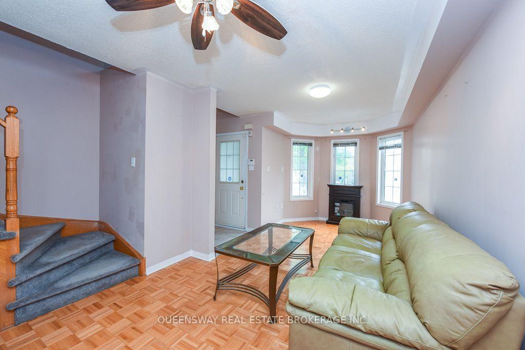 Photo 17 of 46 Thunderbird Trail, Brampton, Sandringham-Wellington — HOMEH