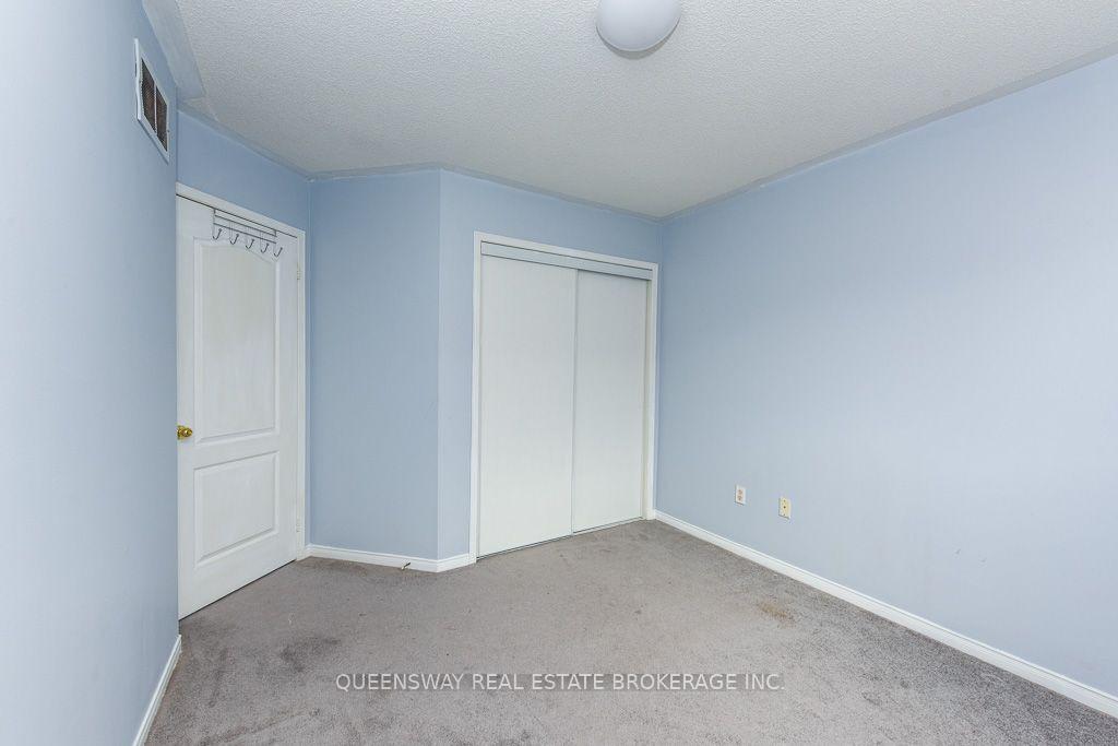 Photo 21 of 46 Thunderbird Trail, Brampton, Sandringham-Wellington — HOMEH