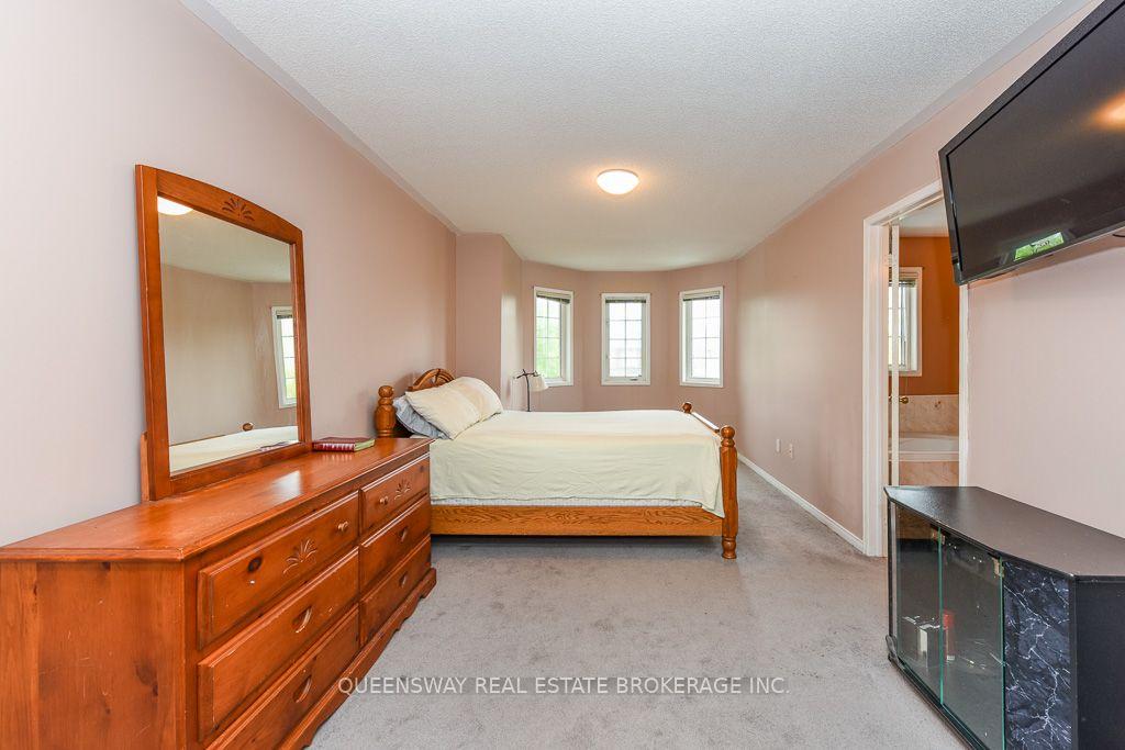 Photo 26 of 46 Thunderbird Trail, Brampton, Sandringham-Wellington — HOMEH