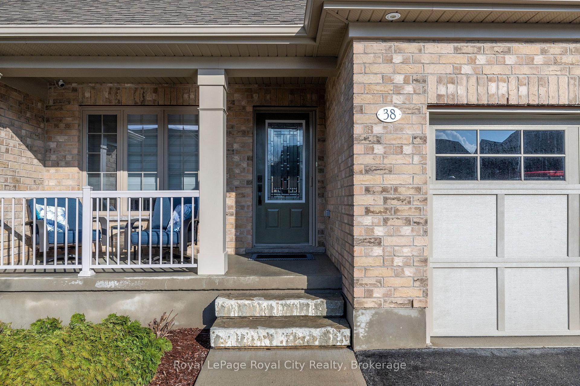 Photo 4 of 38 Juniper Street, Guelph/Eramosa, Rockwood — HOMEH