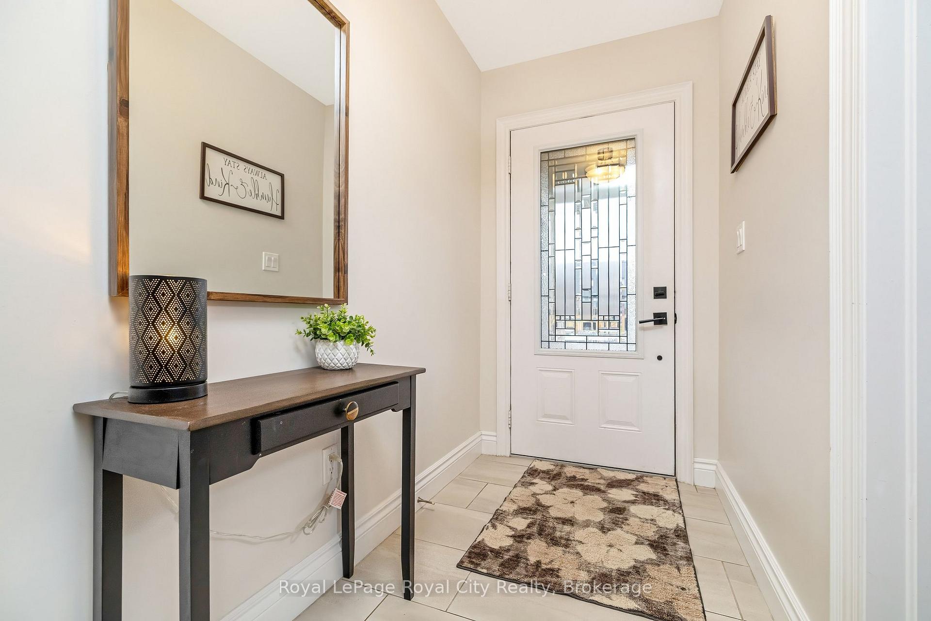 Photo 6 of 38 Juniper Street, Guelph/Eramosa, Rockwood — HOMEH