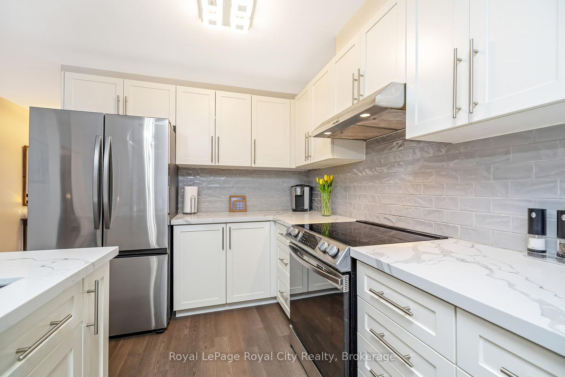Photo 11 of 38 Juniper Street, Guelph/Eramosa, Rockwood — HOMEH