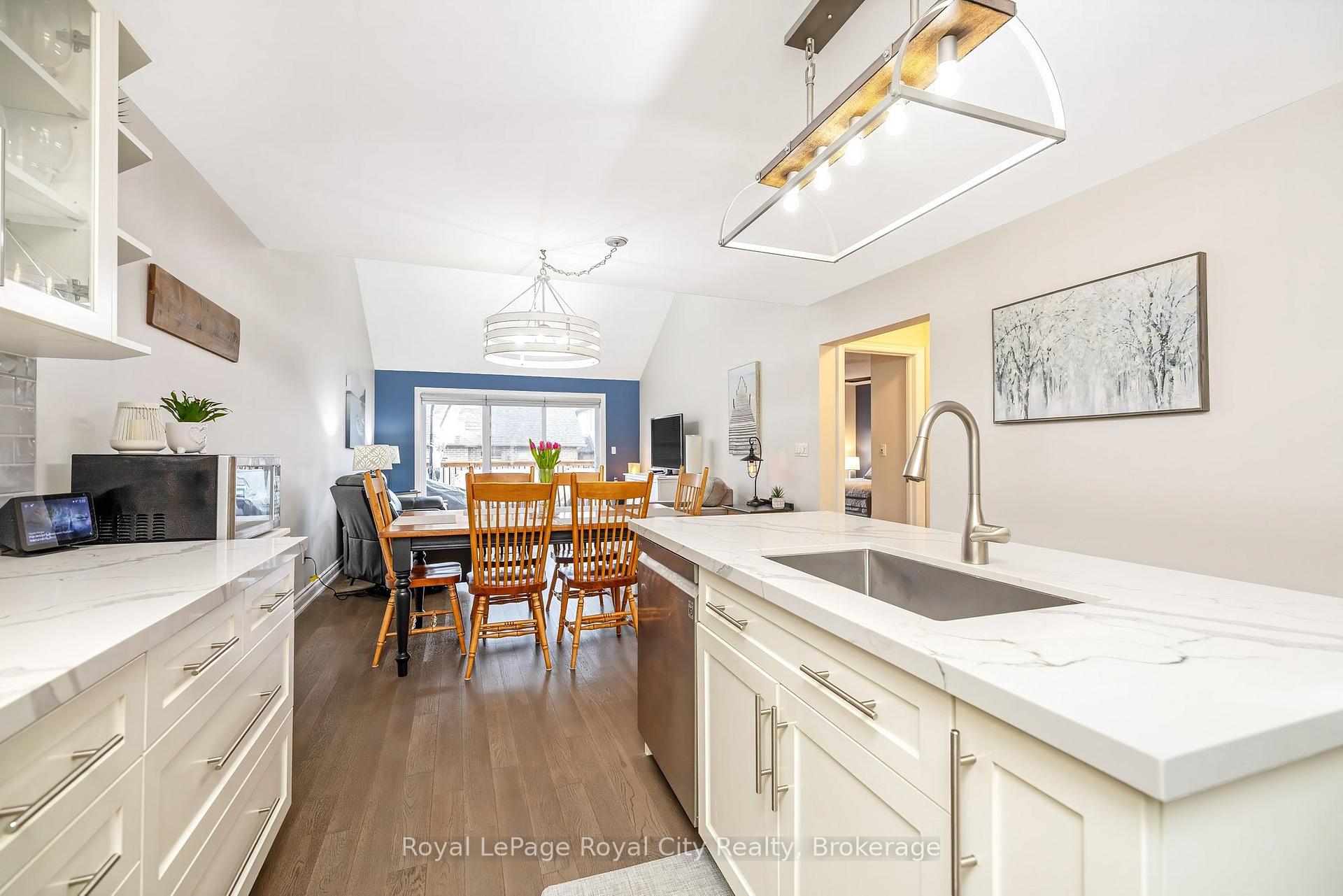 Photo 13 of 38 Juniper Street, Guelph/Eramosa, Rockwood — HOMEH