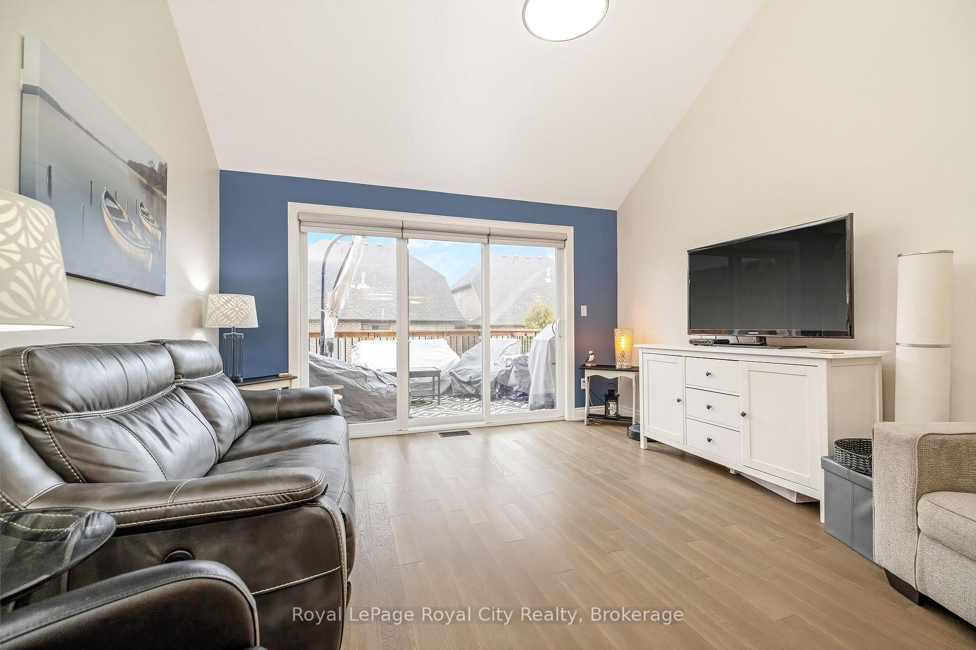 Photo 16 of 38 Juniper Street, Guelph/Eramosa, Rockwood — HOMEH