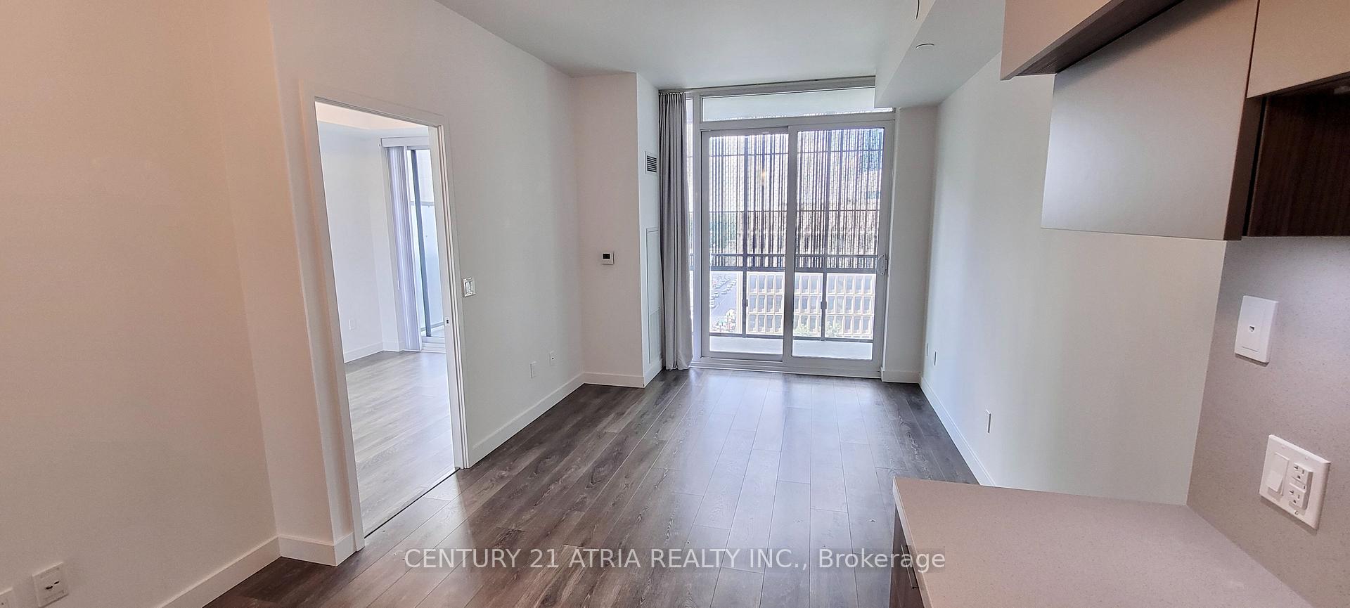 Photo 6 of Unit 806, 8 Eglinton Avenue E, Toronto, Mount Pleasant West — HOMEH