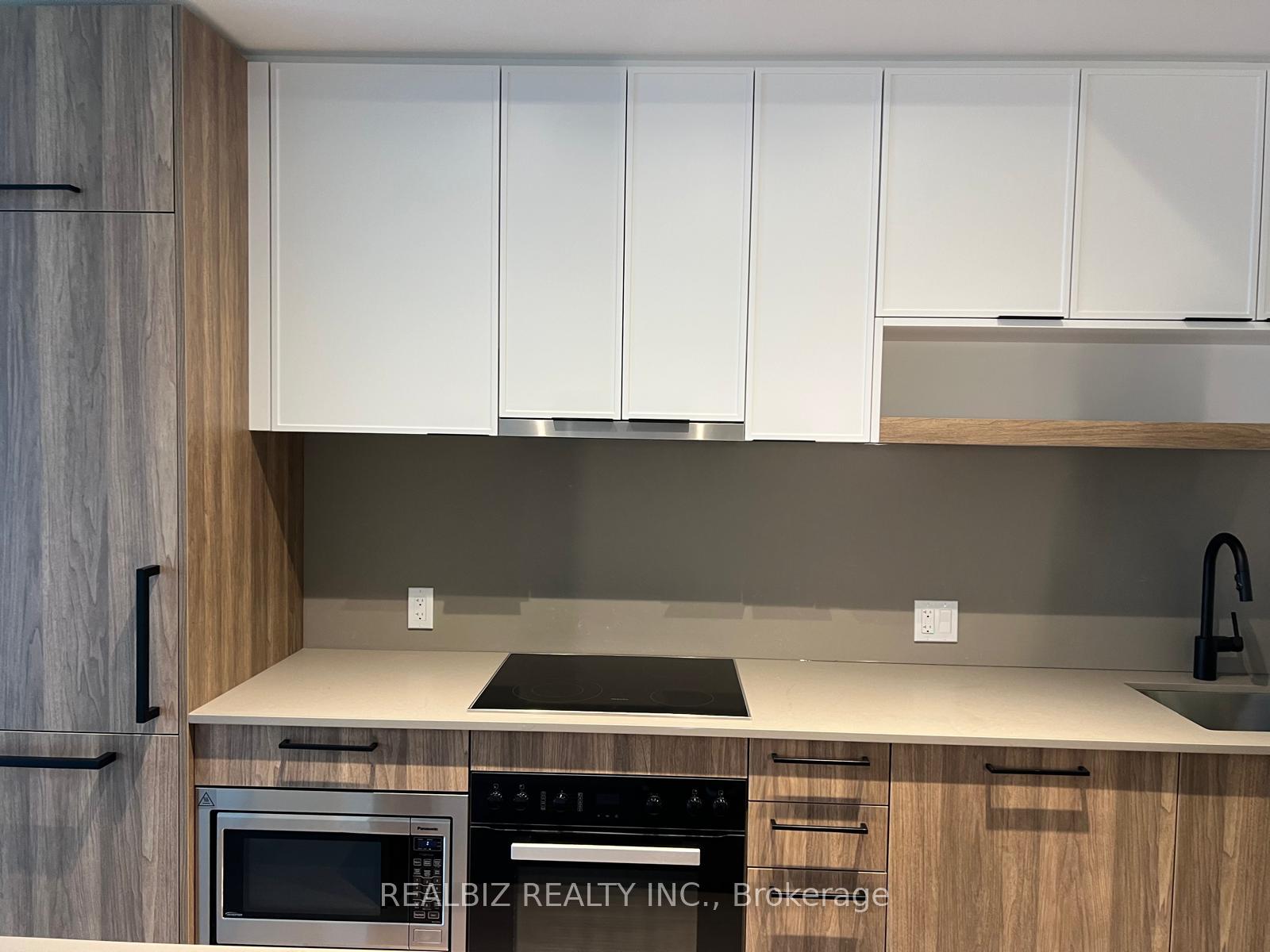 Photo 7 of Unit 823, 91 Montclair Avenue, Toronto, Forest Hill South — HOMEH