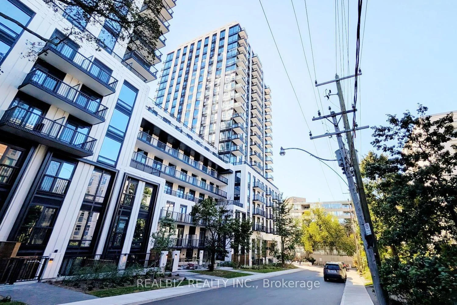 Photo 4 of Unit 823, 91 Montclair Avenue, Toronto, Forest Hill South — HOMEH