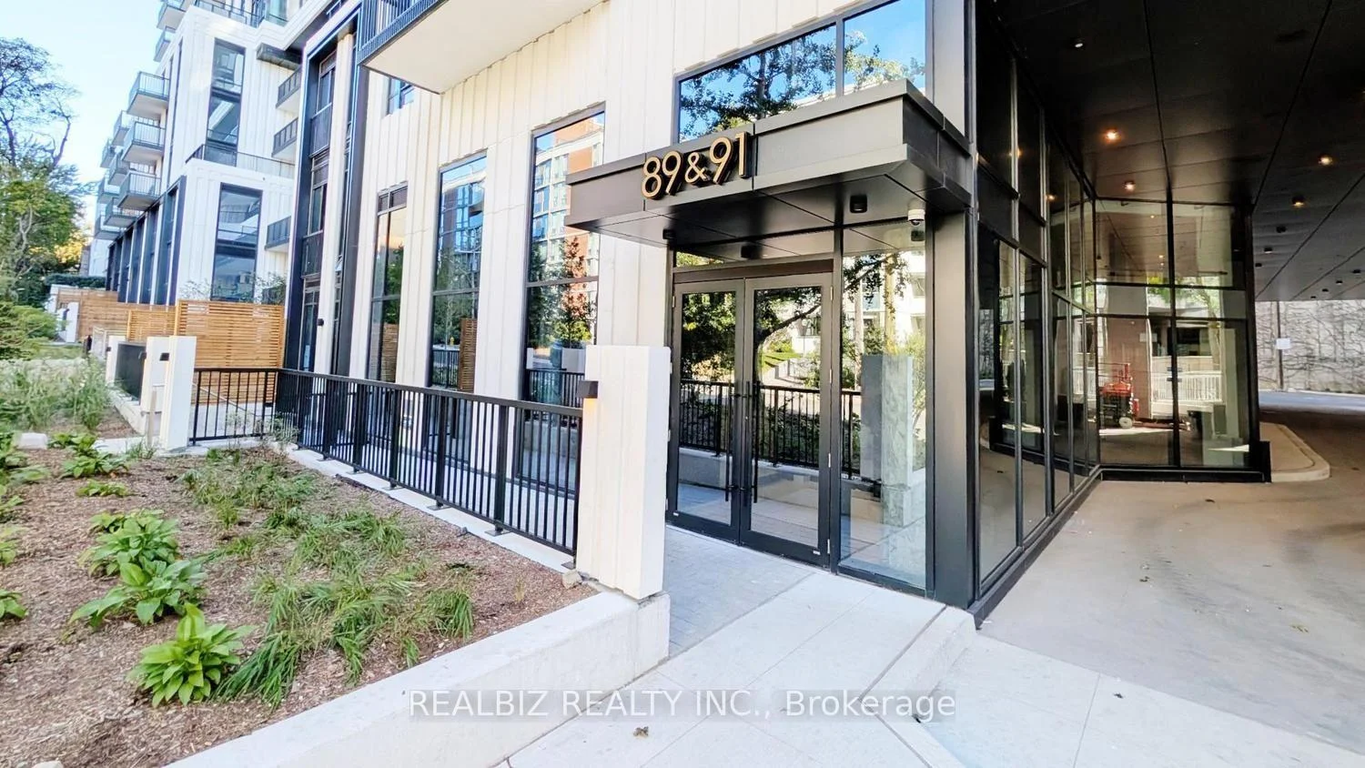 Photo 12 of Unit 823, 91 Montclair Avenue, Toronto, Forest Hill South — HOMEH