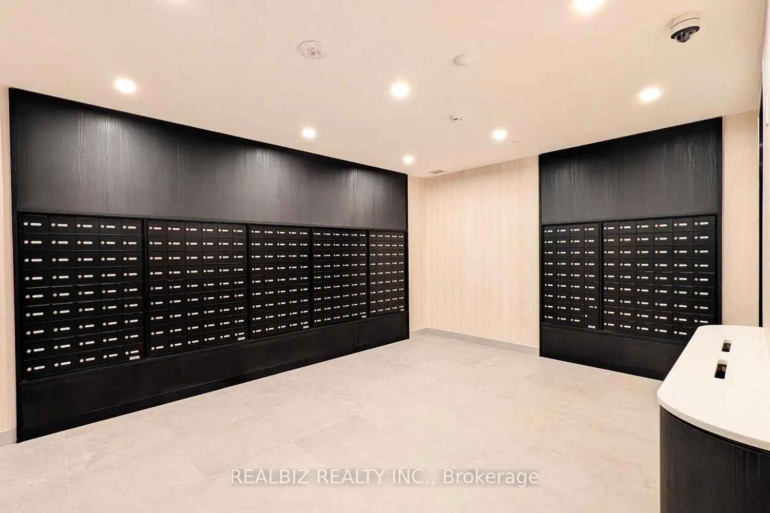 Photo 17 of Unit 823, 91 Montclair Avenue, Toronto, Forest Hill South — HOMEH