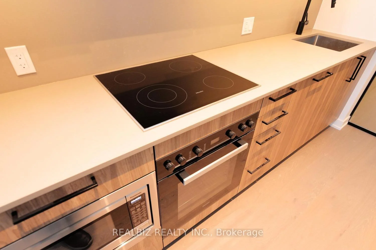 Photo 51 of Unit 823, 91 Montclair Avenue, Toronto, Forest Hill South — HOMEH