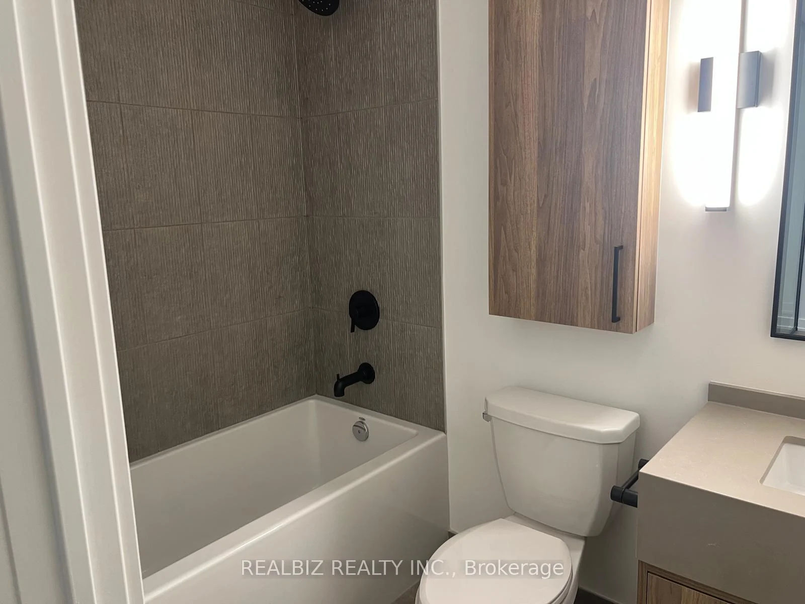 Photo 57 of Unit 823, 91 Montclair Avenue, Toronto, Forest Hill South — HOMEH