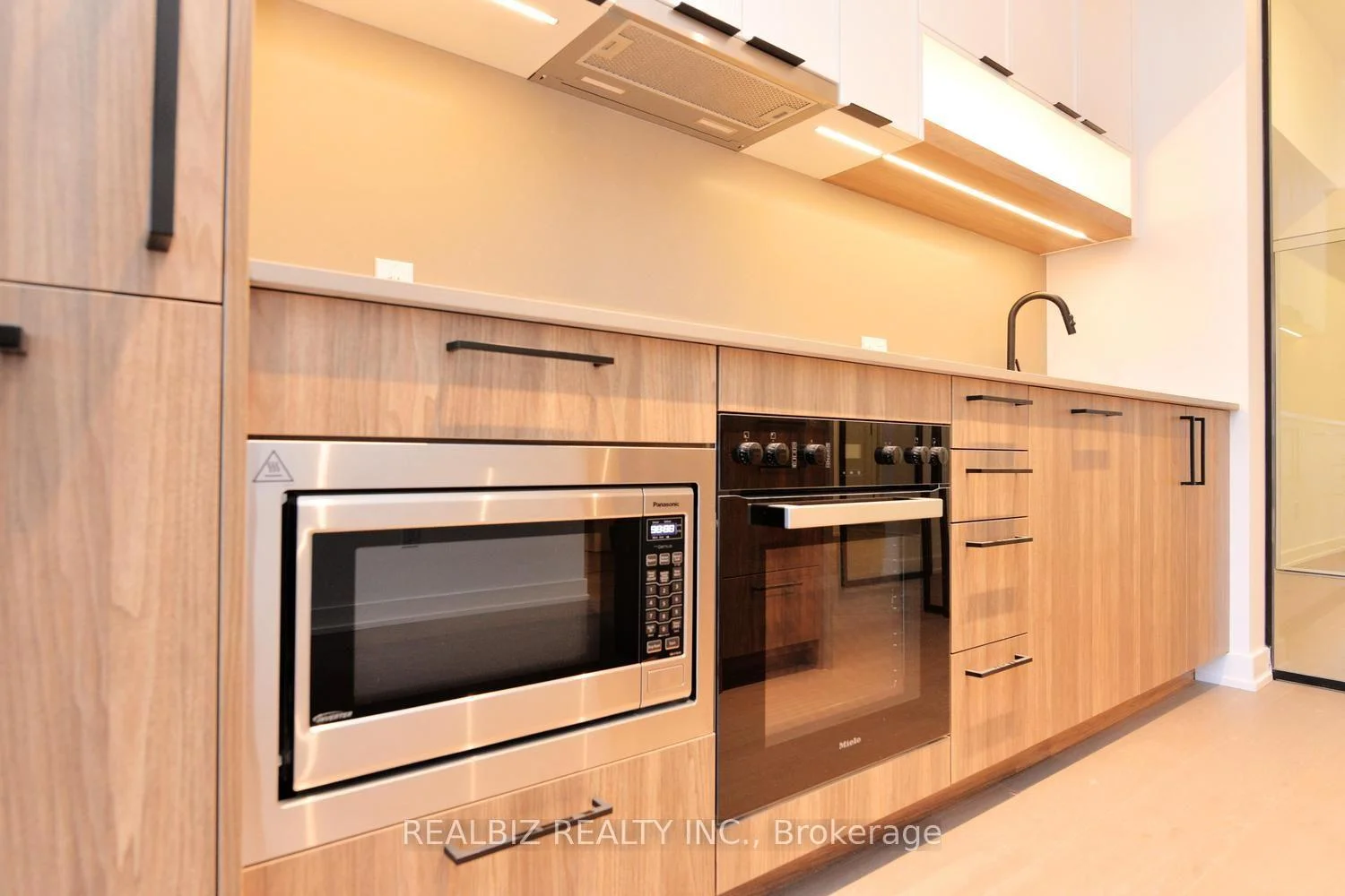 Photo 58 of Unit 823, 91 Montclair Avenue, Toronto, Forest Hill South — HOMEH
