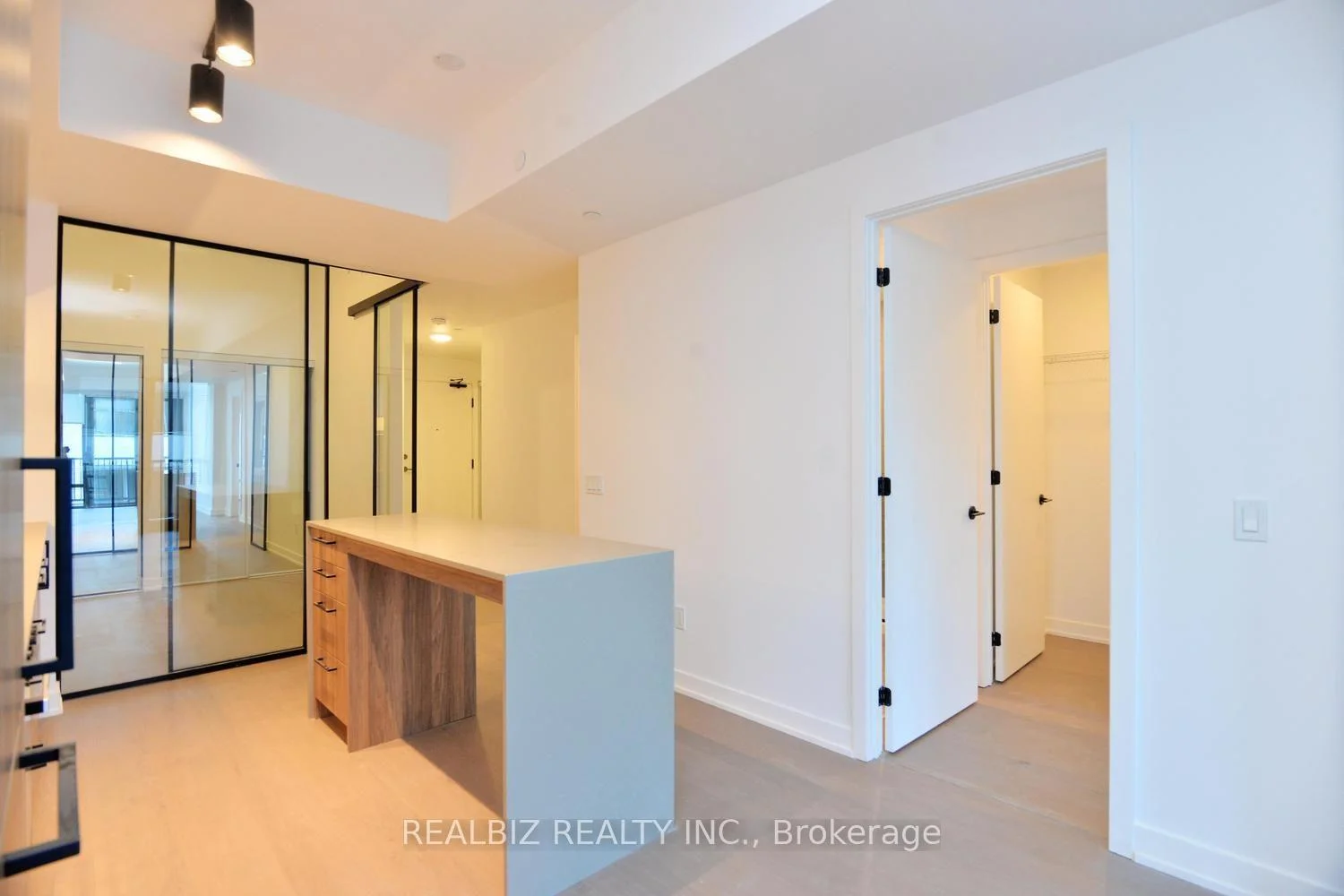Photo 63 of Unit 823, 91 Montclair Avenue, Toronto, Forest Hill South — HOMEH