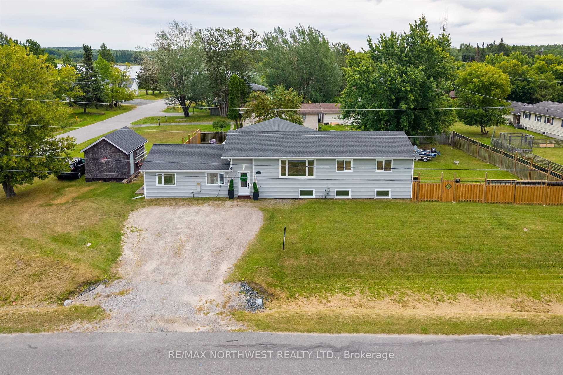Photo 1 of 25 Park Avenue, Kenora, Evergreen — HOMEH