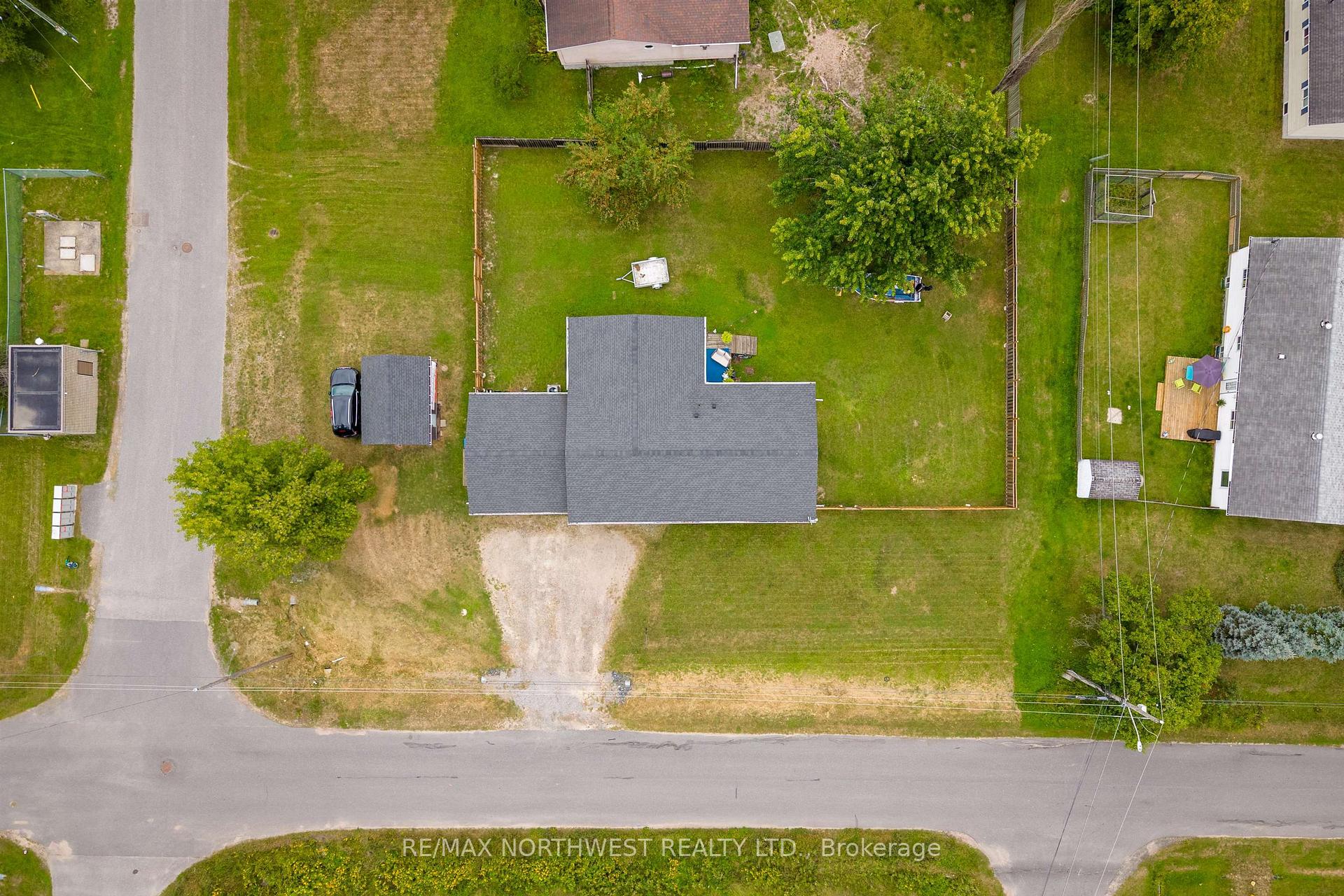 Photo 4 of 25 Park Avenue, Kenora, Evergreen — HOMEH