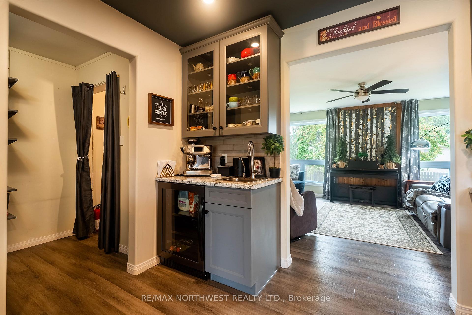 Photo 15 of 25 Park Avenue, Kenora, Evergreen — HOMEH