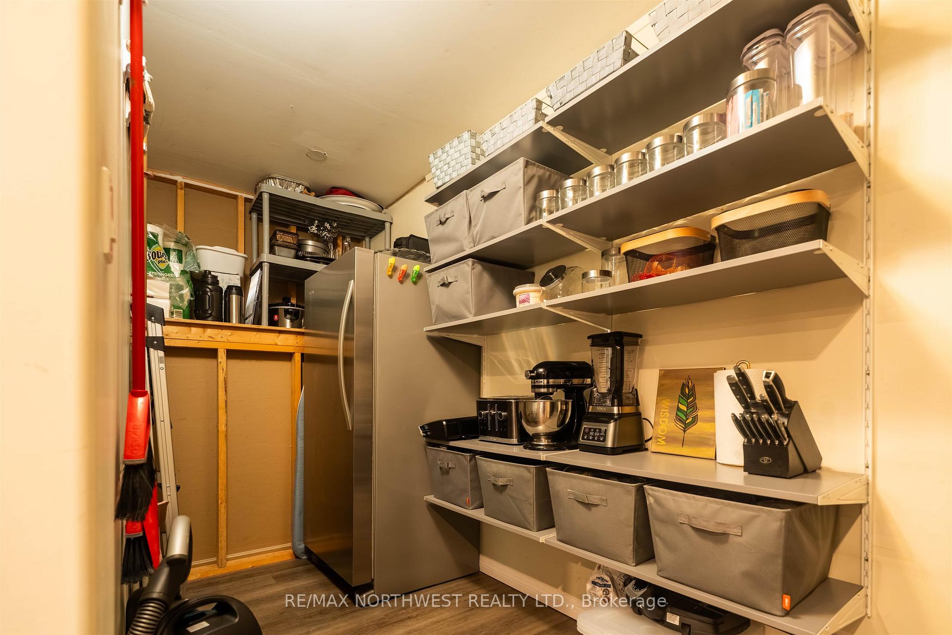 Photo 22 of 25 Park Avenue, Kenora, Evergreen — HOMEH