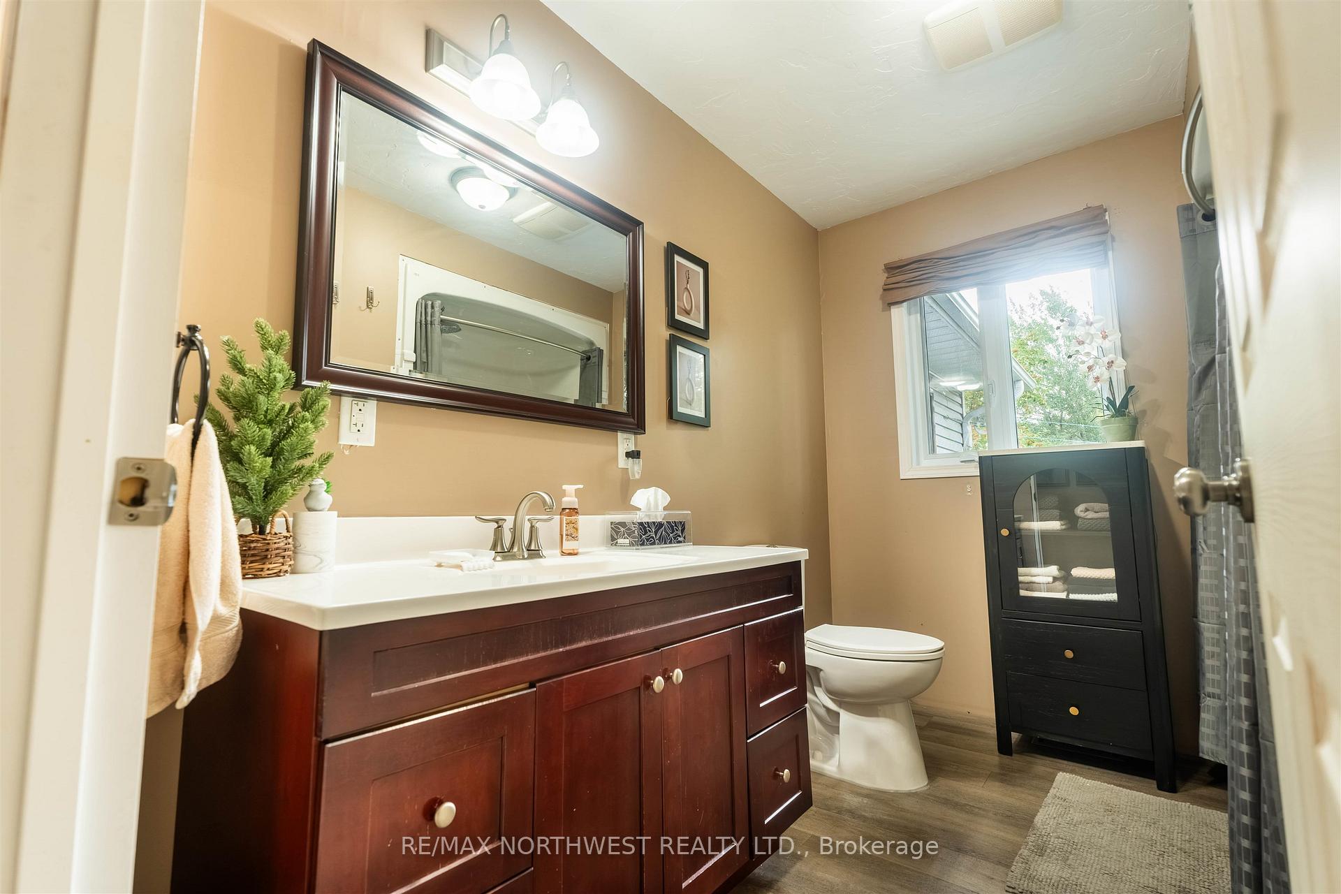Photo 31 of 25 Park Avenue, Kenora, Evergreen — HOMEH