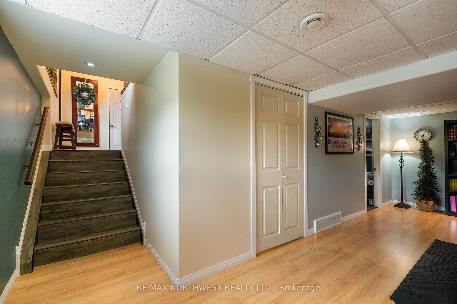 Photo 35 of 25 Park Avenue, Kenora, Evergreen — HOMEH