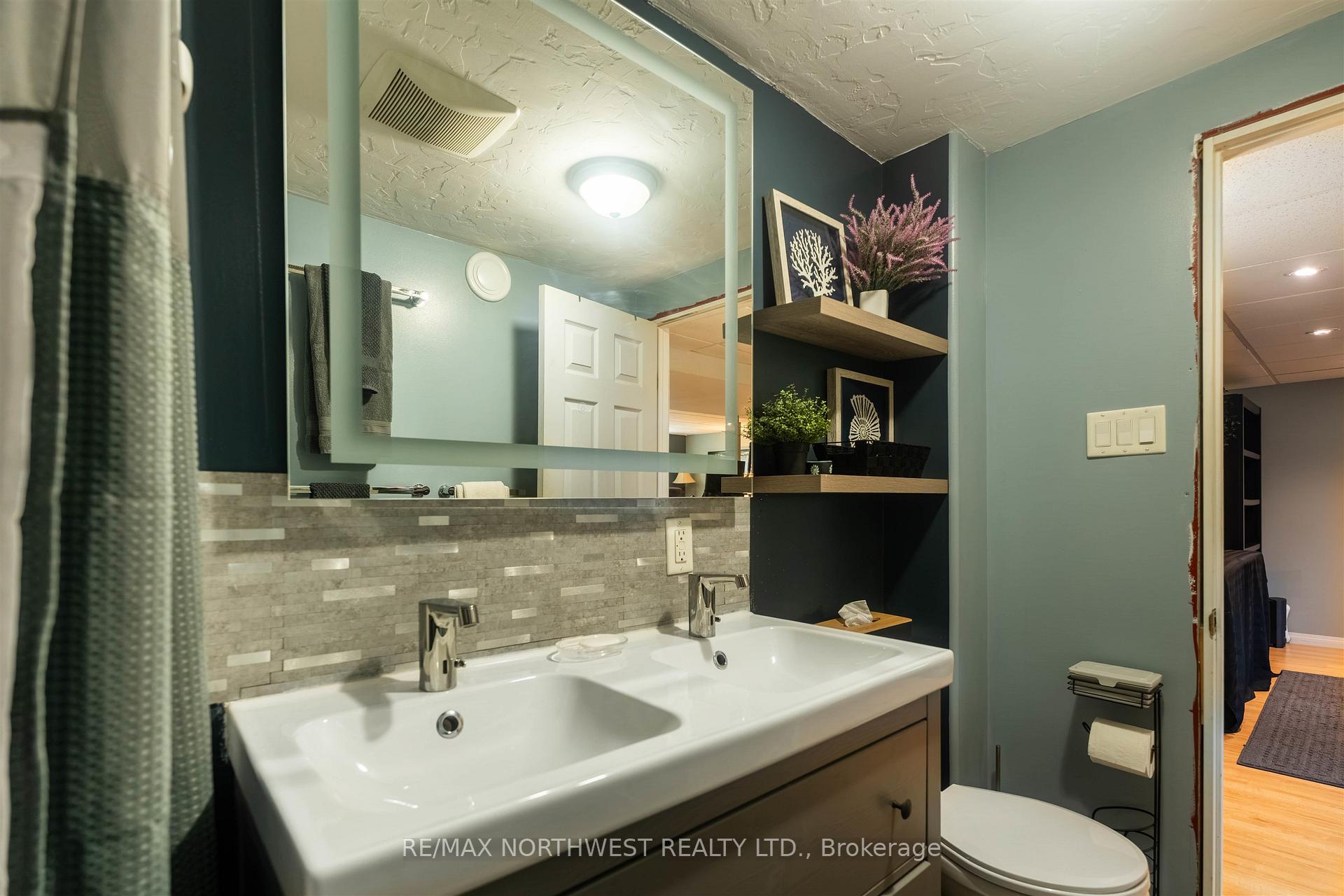 Photo 41 of 25 Park Avenue, Kenora, Evergreen — HOMEH