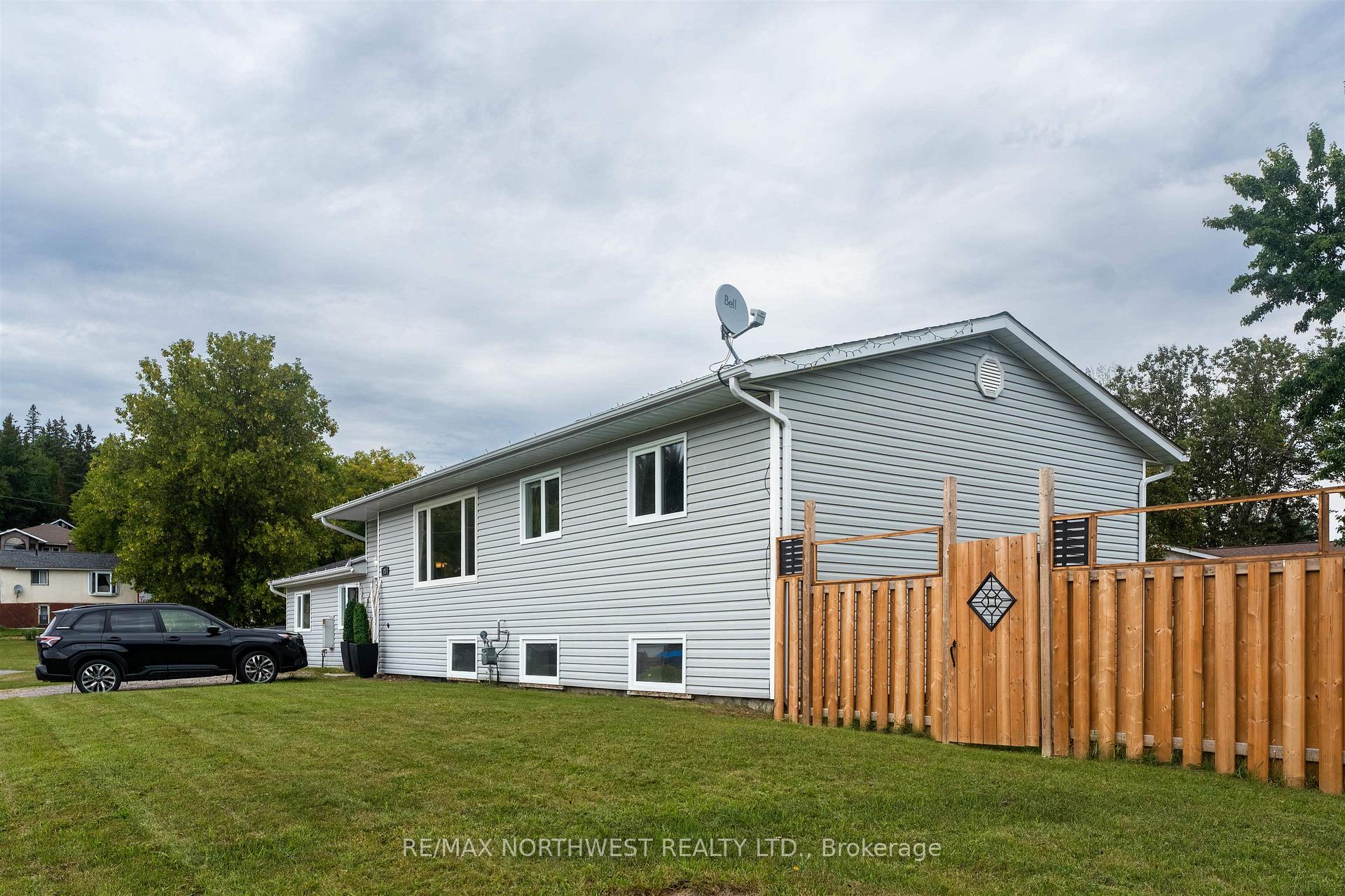 Photo 43 of 25 Park Avenue, Kenora, Evergreen — HOMEH