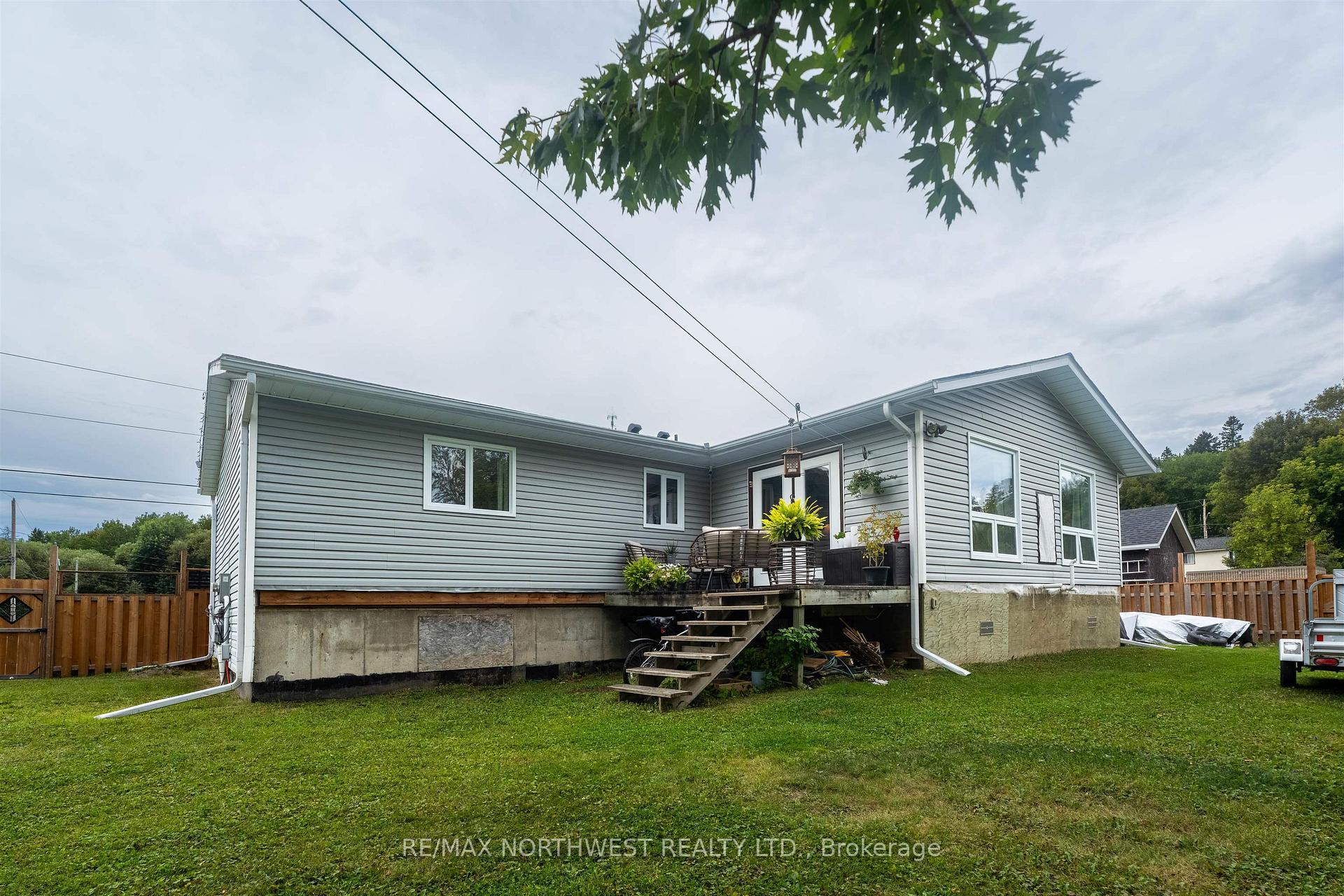 Photo 48 of 25 Park Avenue, Kenora, Evergreen — HOMEH