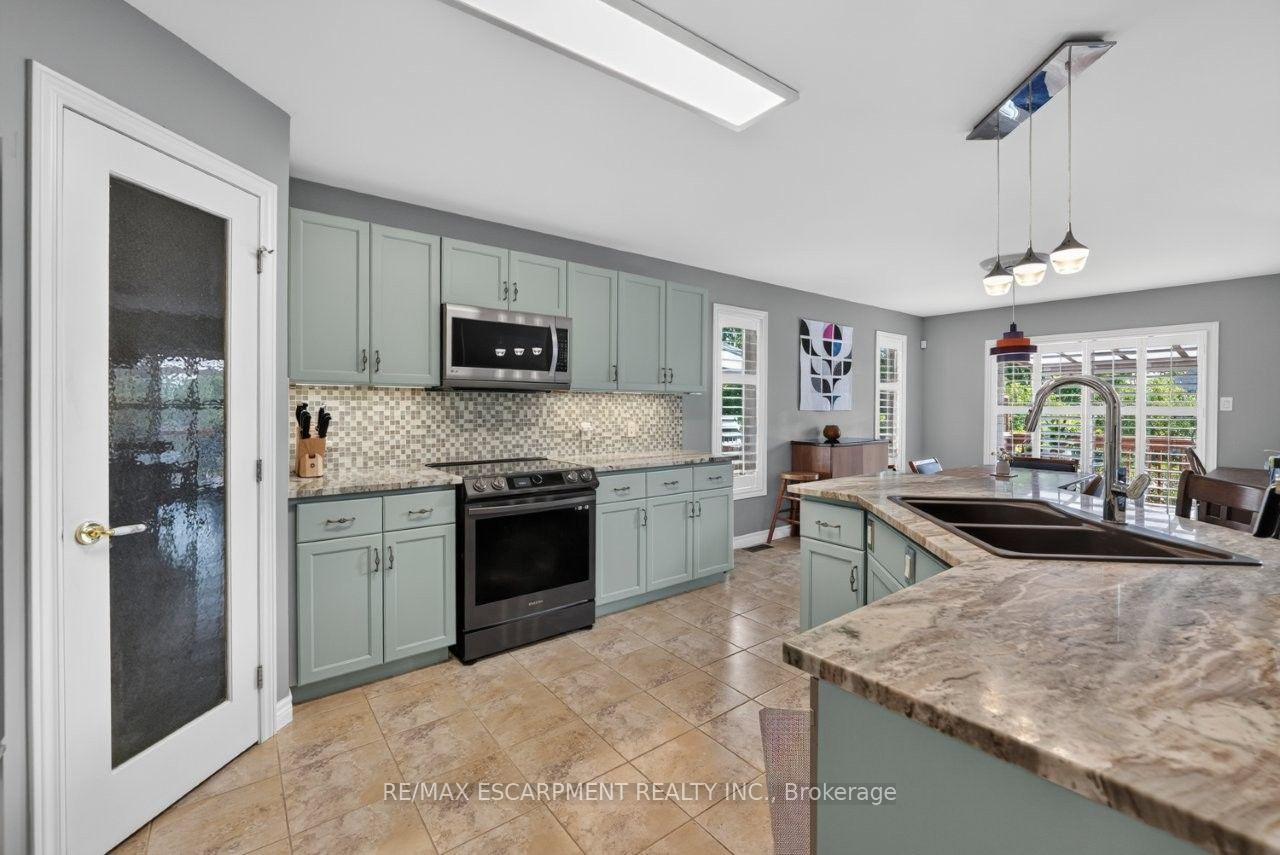 Photo 6 of 4451 Comfort Crescent, Lincoln, Beamsville — HOMEH