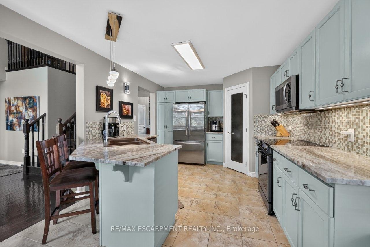 Photo 7 of 4451 Comfort Crescent, Lincoln, Beamsville — HOMEH