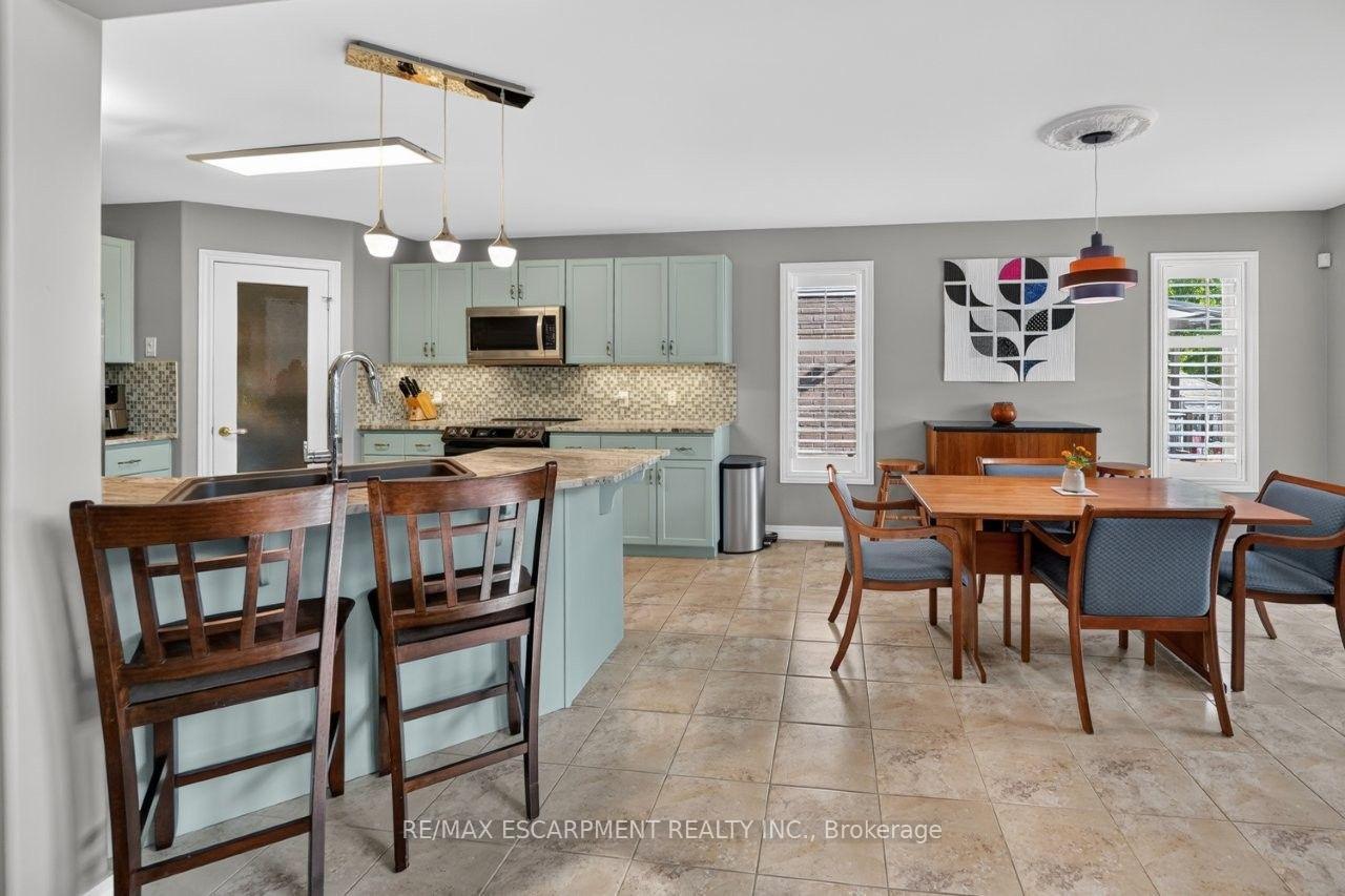 Photo 9 of 4451 Comfort Crescent, Lincoln, Beamsville — HOMEH
