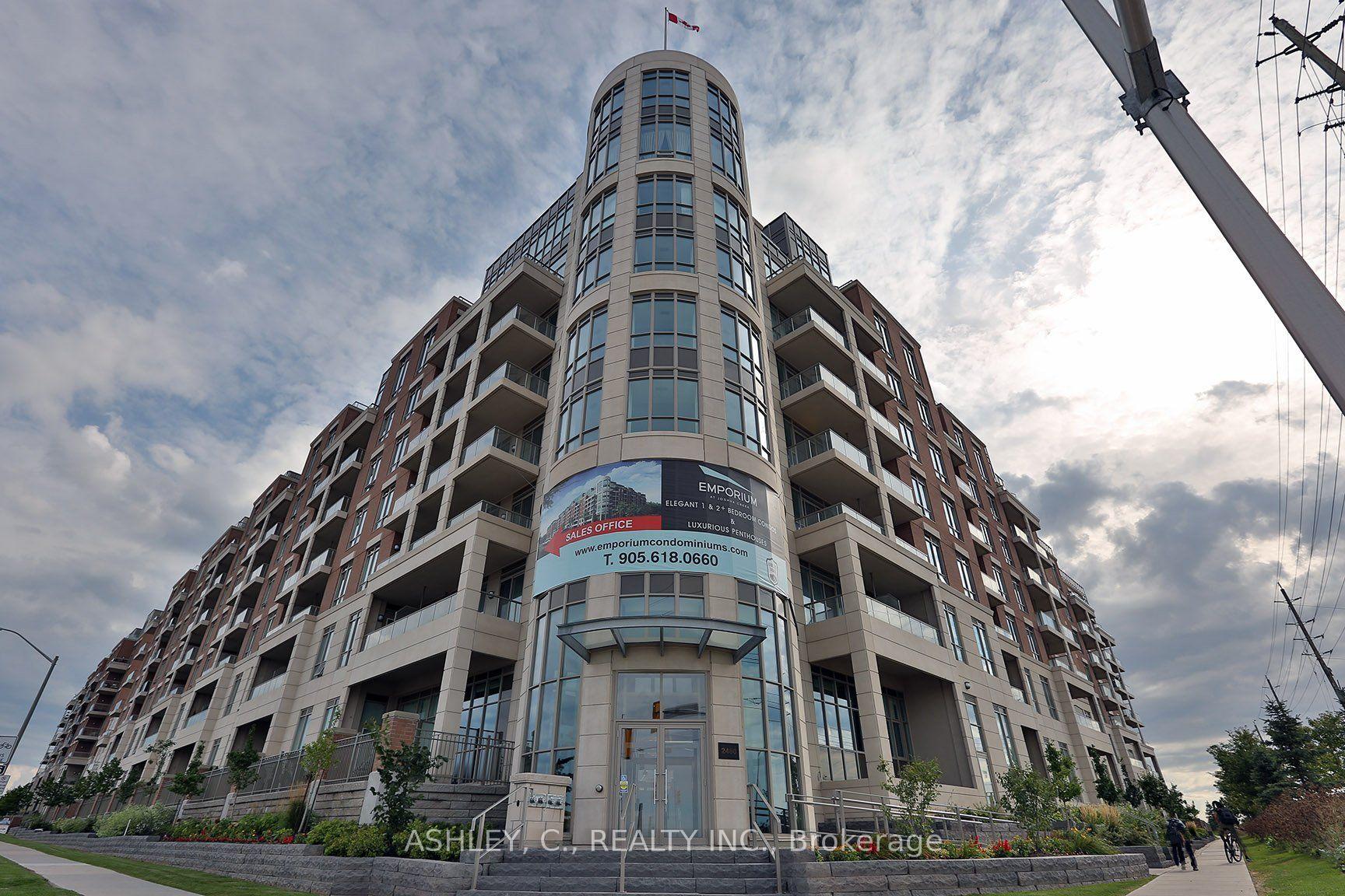 Photo 1 of Unit 807, 2480 Prince Michael Drive, Oakville, Joshua Creek — HOMEH