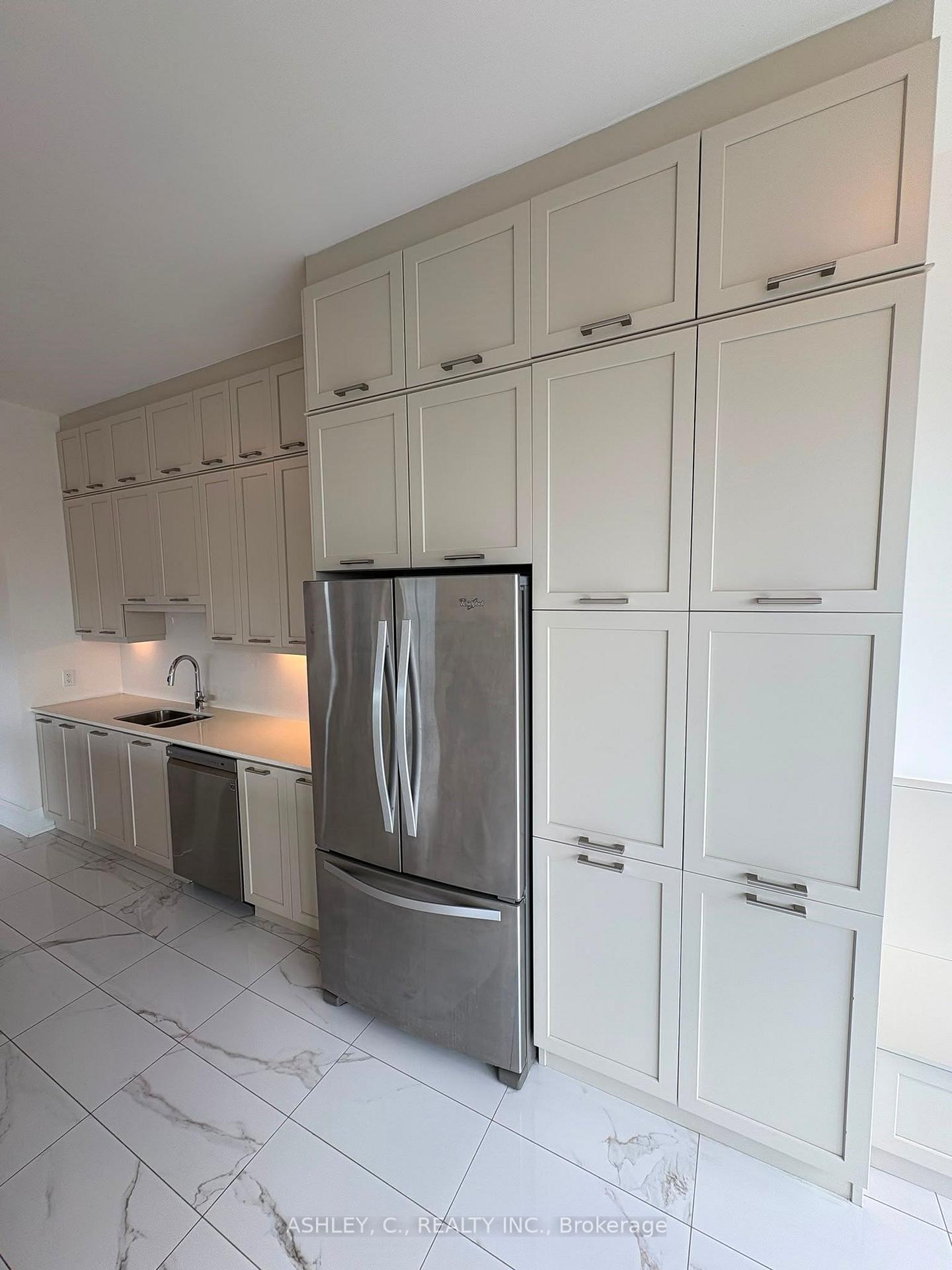 Photo 5 of Unit 807, 2480 Prince Michael Drive, Oakville, Joshua Creek — HOMEH