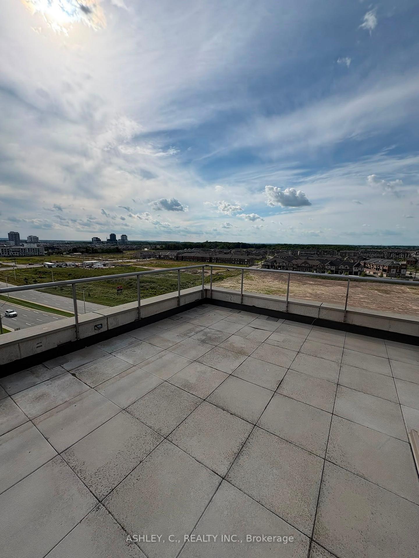 Photo 16 of Unit 807, 2480 Prince Michael Drive, Oakville, Joshua Creek — HOMEH