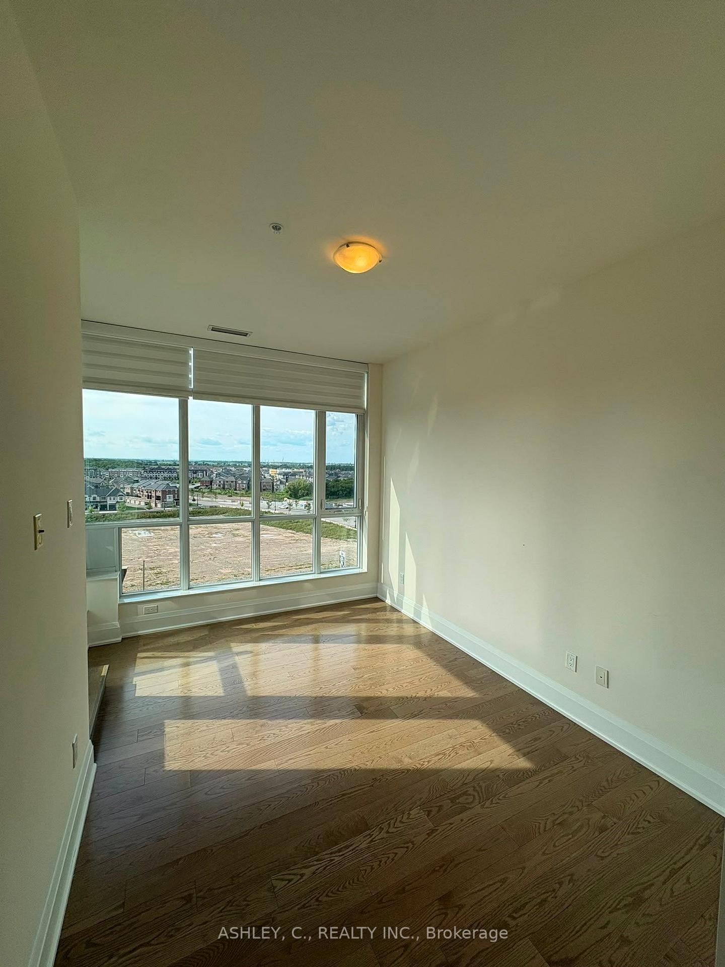 Photo 21 of Unit 807, 2480 Prince Michael Drive, Oakville, Joshua Creek — HOMEH