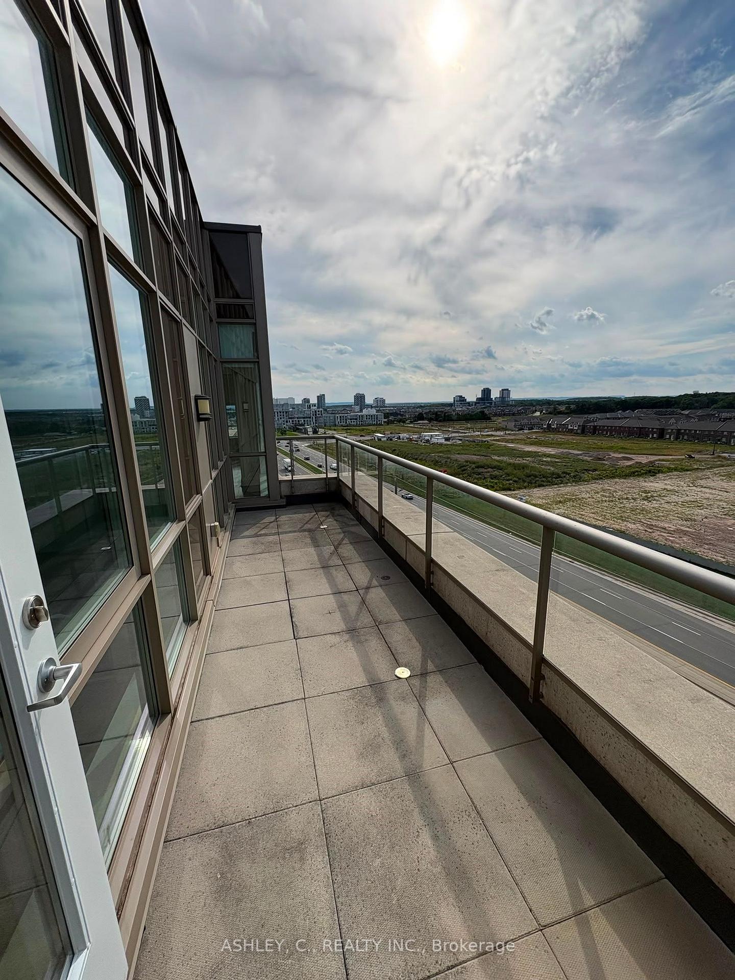 Photo 26 of Unit 807, 2480 Prince Michael Drive, Oakville, Joshua Creek — HOMEH