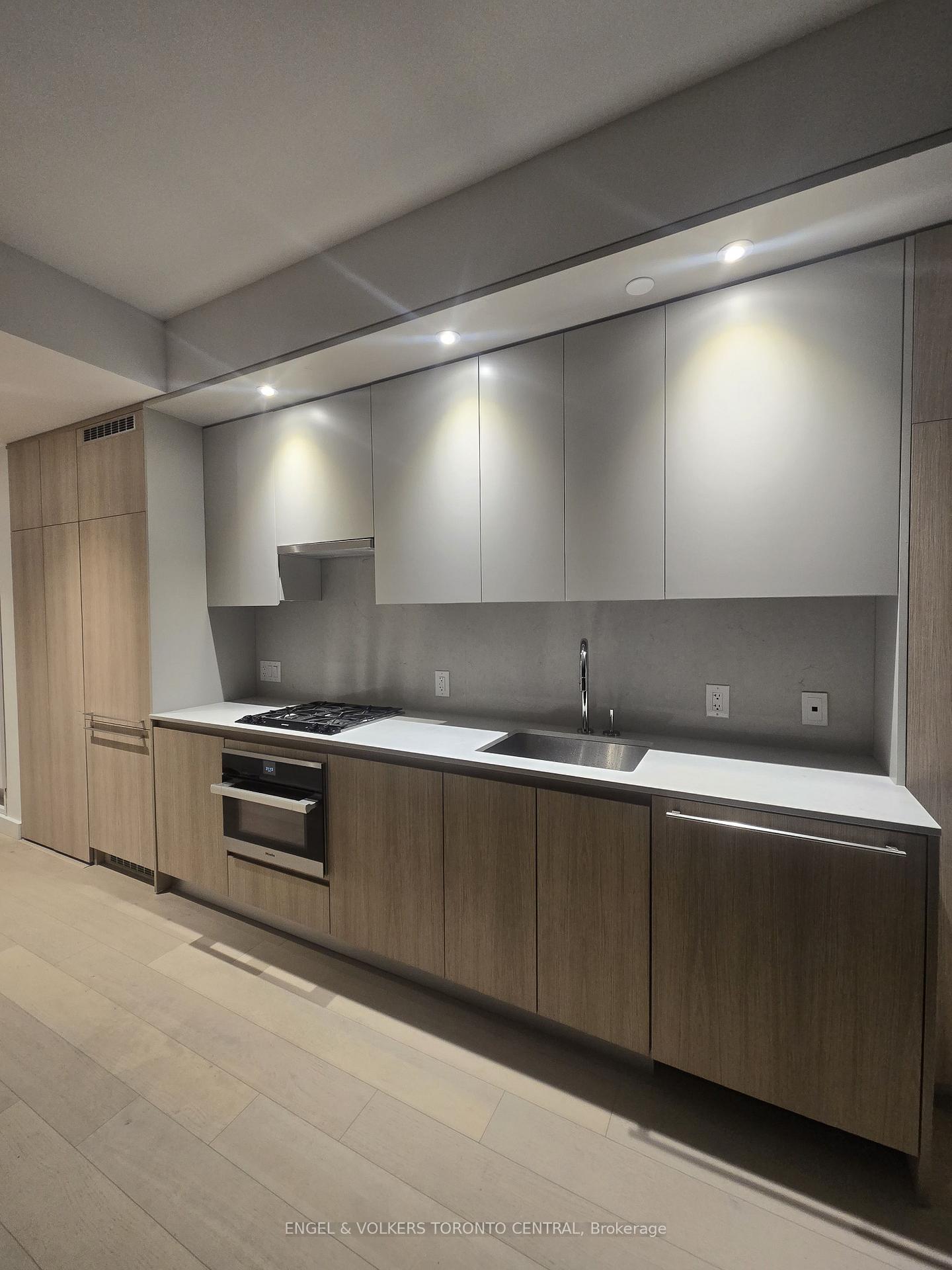Photo 3 of Unit 2503, 81 Wellesley Street E, Toronto, Church-Yonge Corridor — HOMEH