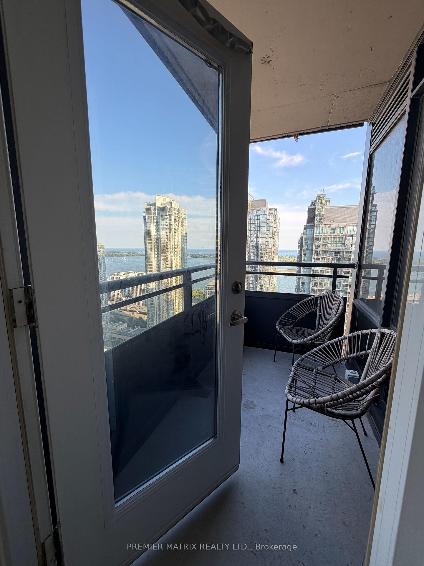 Photo 18 of Unit 4205, 25 Telegram Mews, Toronto, Waterfront Communities — HOMEH