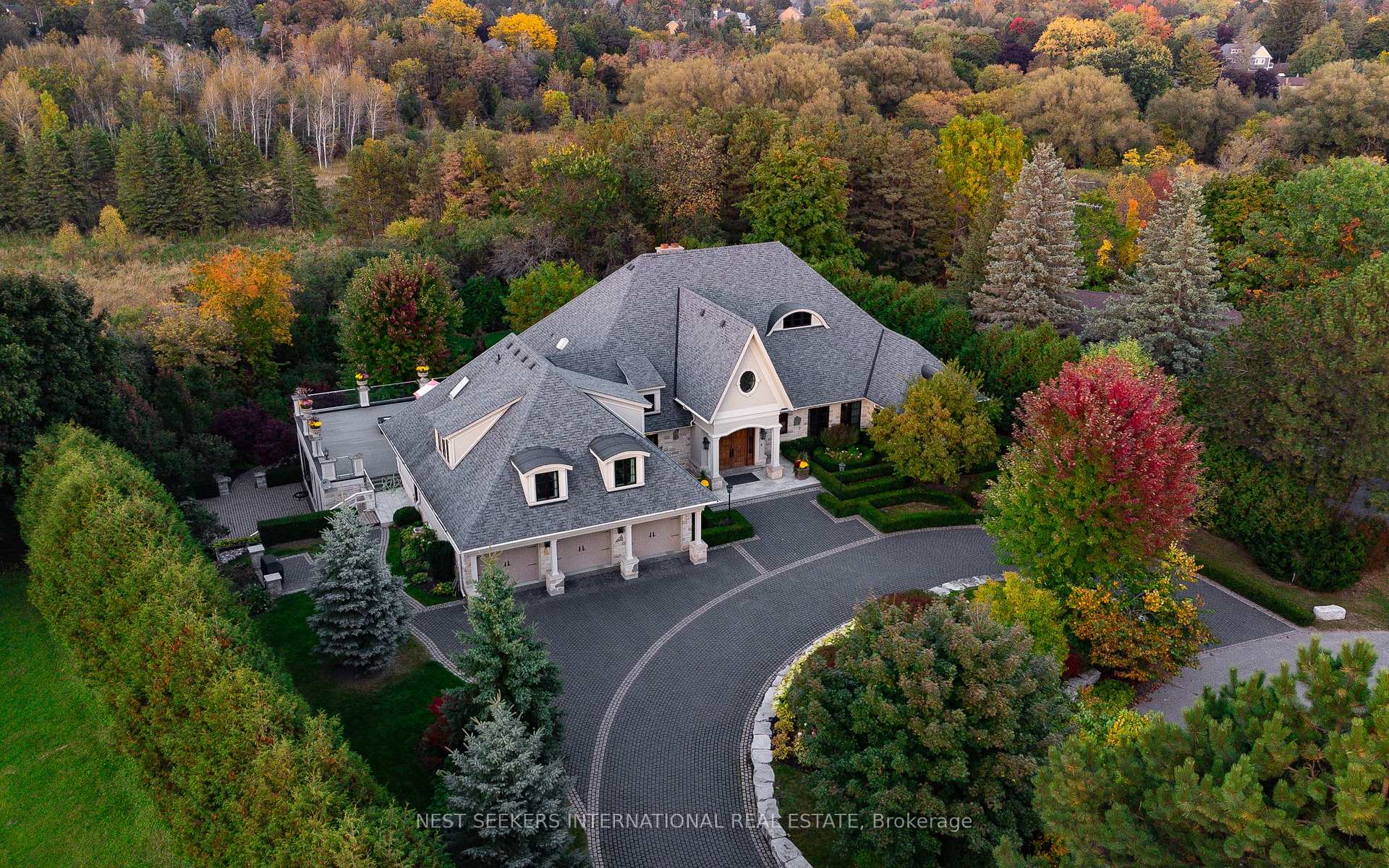 Photo 2 of 111 Manitou Drive, King, King City — HOMEH