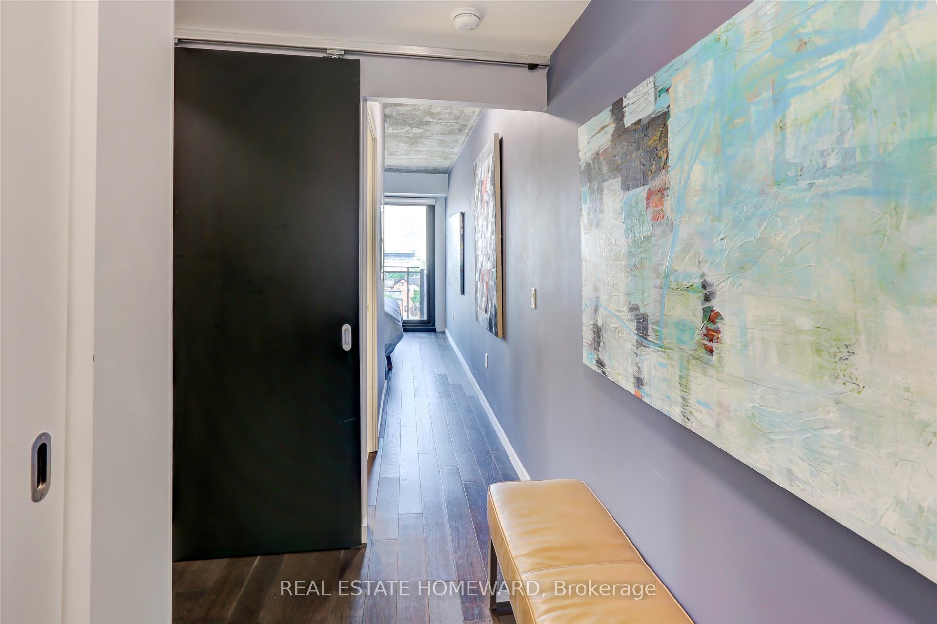 Photo 9 of Unit 817, 51 Trolley Crescent, Toronto, Waterfront Communities — HOMEH