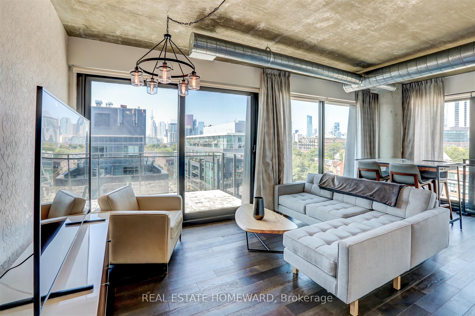Photo 10 of Unit 817, 51 Trolley Crescent, Toronto, Waterfront Communities — HOMEH
