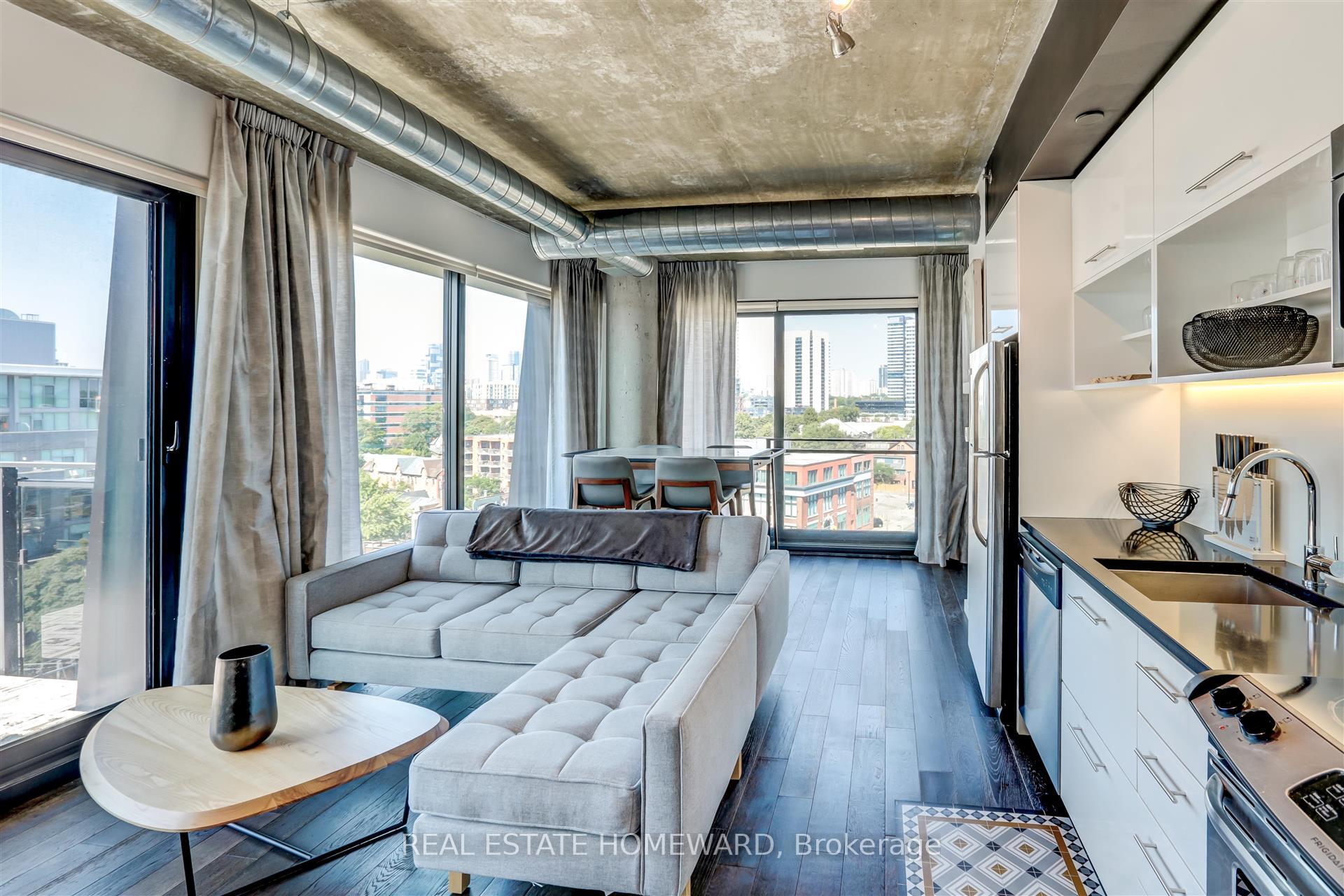 Photo 11 of Unit 817, 51 Trolley Crescent, Toronto, Waterfront Communities — HOMEH