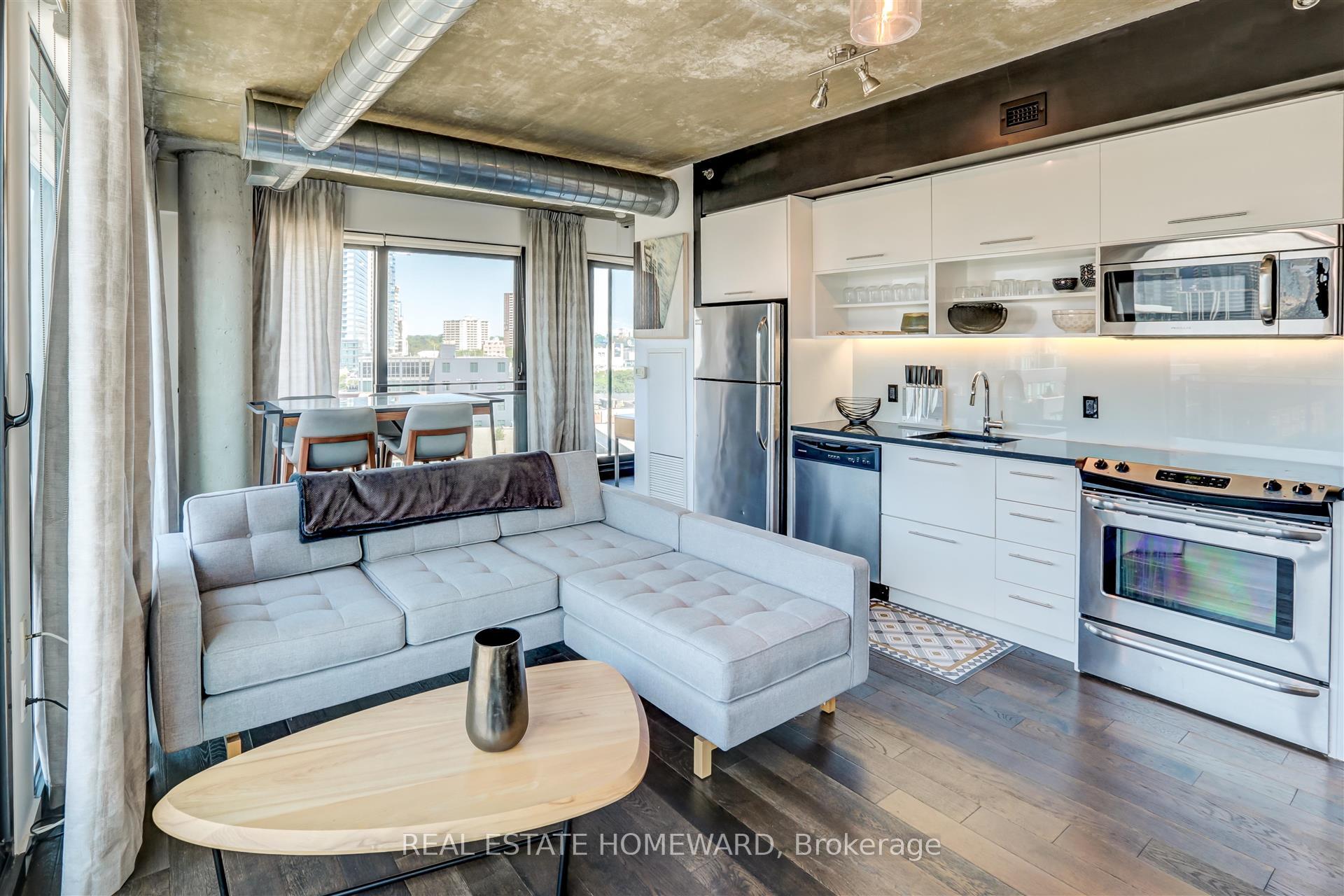 Photo 13 of Unit 817, 51 Trolley Crescent, Toronto, Waterfront Communities — HOMEH