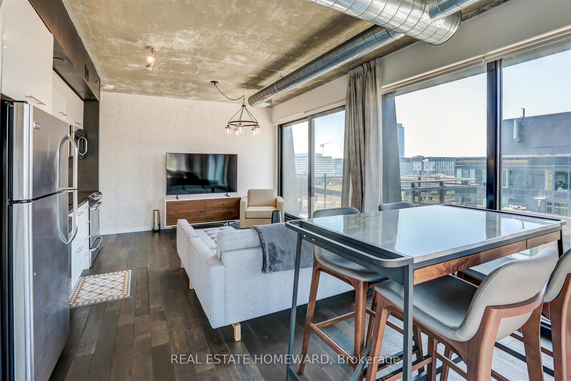 Photo 23 of Unit 817, 51 Trolley Crescent, Toronto, Waterfront Communities — HOMEH