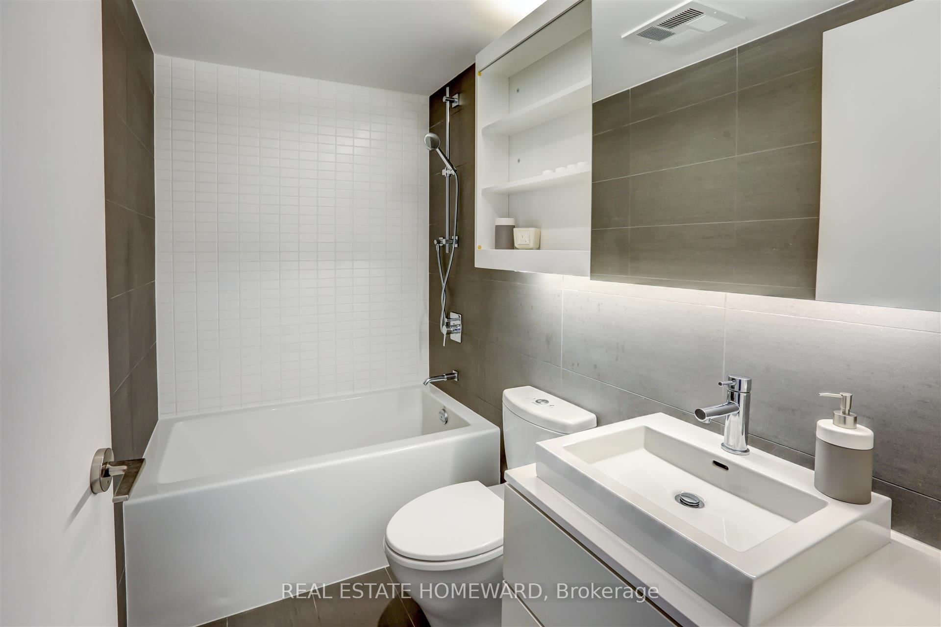 Photo 26 of Unit 817, 51 Trolley Crescent, Toronto, Waterfront Communities — HOMEH