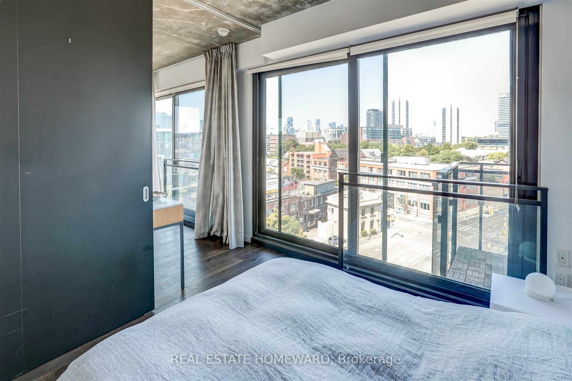 Photo 33 of Unit 817, 51 Trolley Crescent, Toronto, Waterfront Communities — HOMEH
