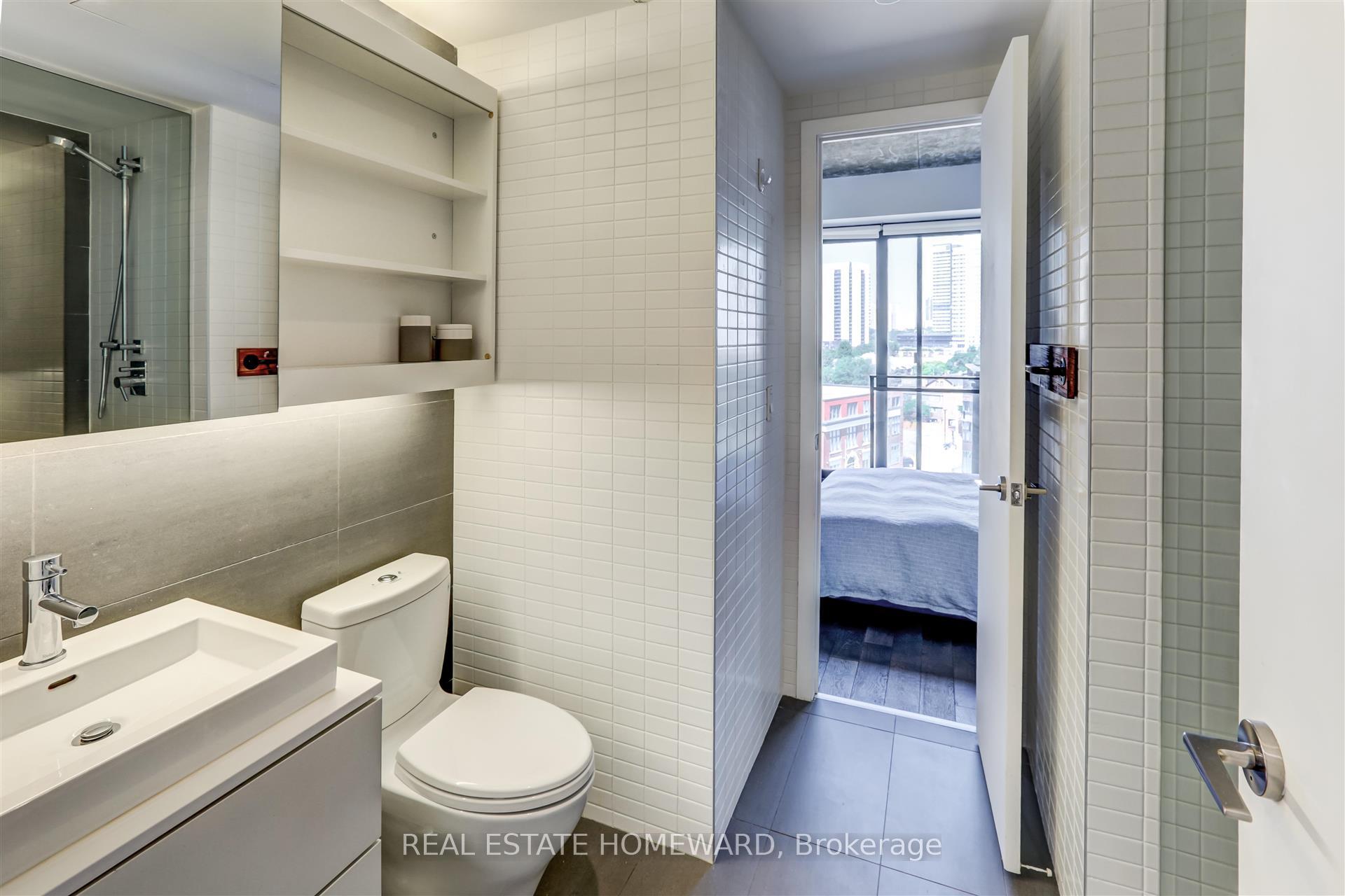 Photo 34 of Unit 817, 51 Trolley Crescent, Toronto, Waterfront Communities — HOMEH